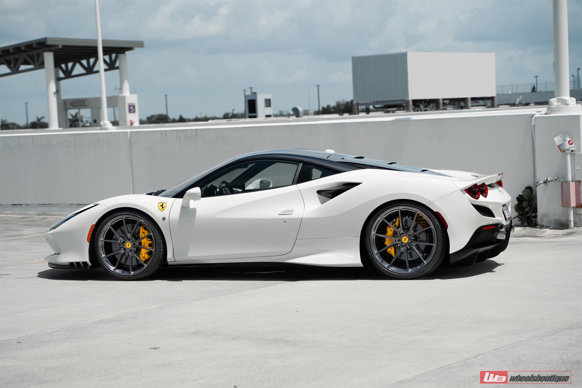 Ferrari F8 | Bianco Avus | on ANRKY AN12 | Mirror Polished Smoke