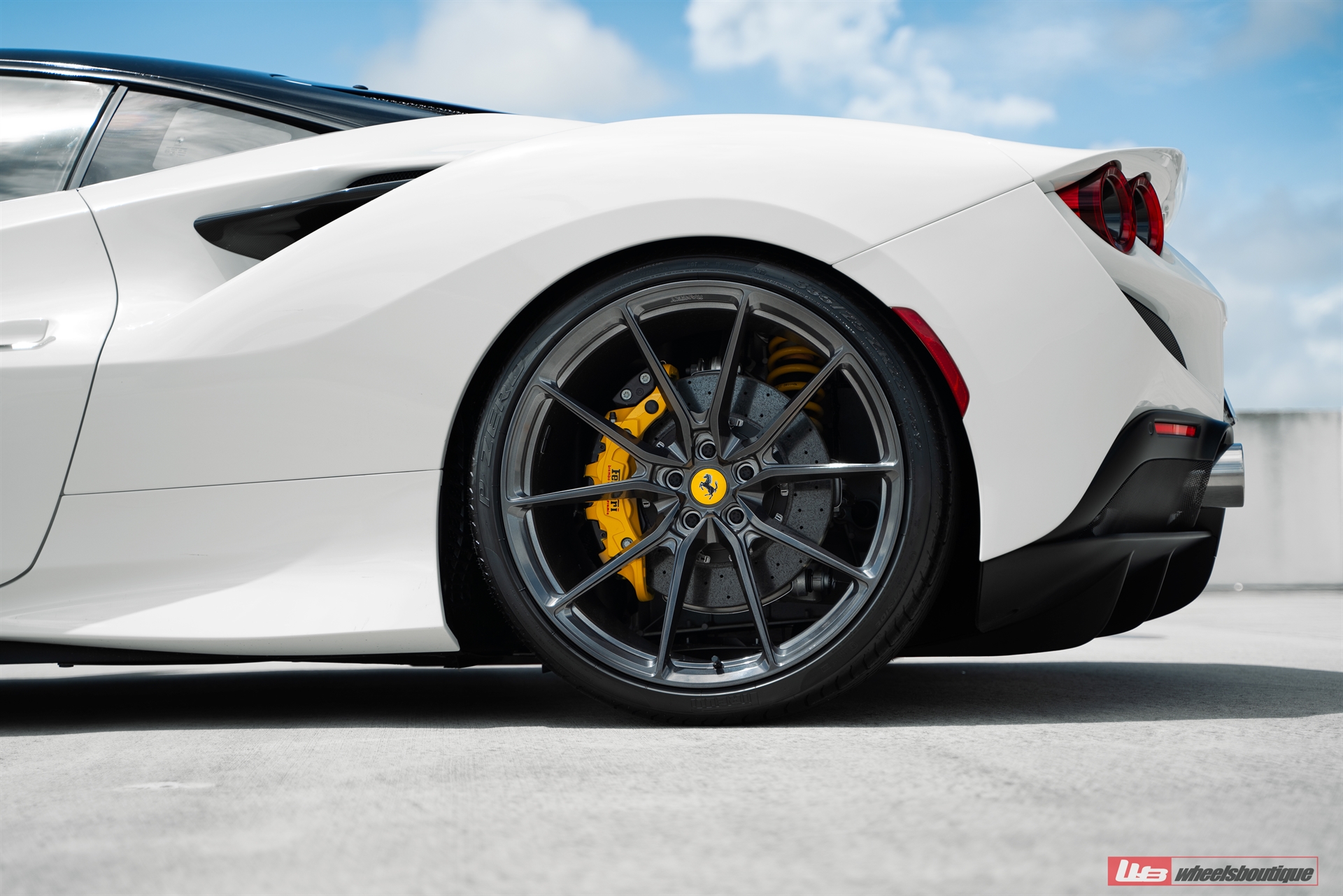 Ferrari F8 | Bianco Avus | on ANRKY AN12 | Mirror Polished Smoke