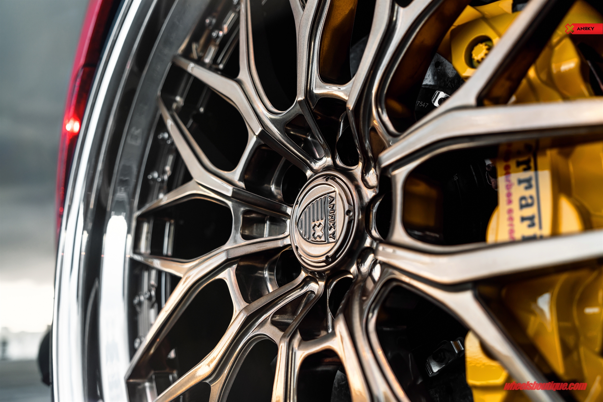 Novitec 812 | Rosso Corsa | on ANRKY RS1 | Polished Champagne