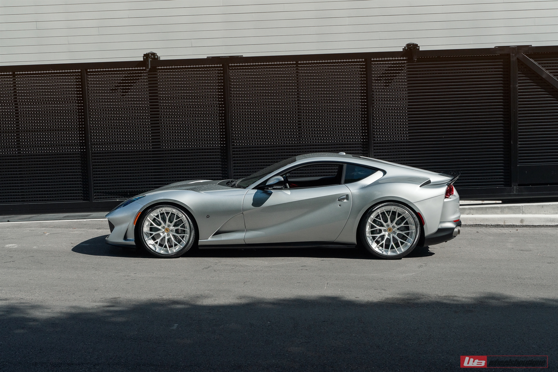Ferrari 812 | Grigio Titanio | on ANRKY AN20 | Brushed Clear