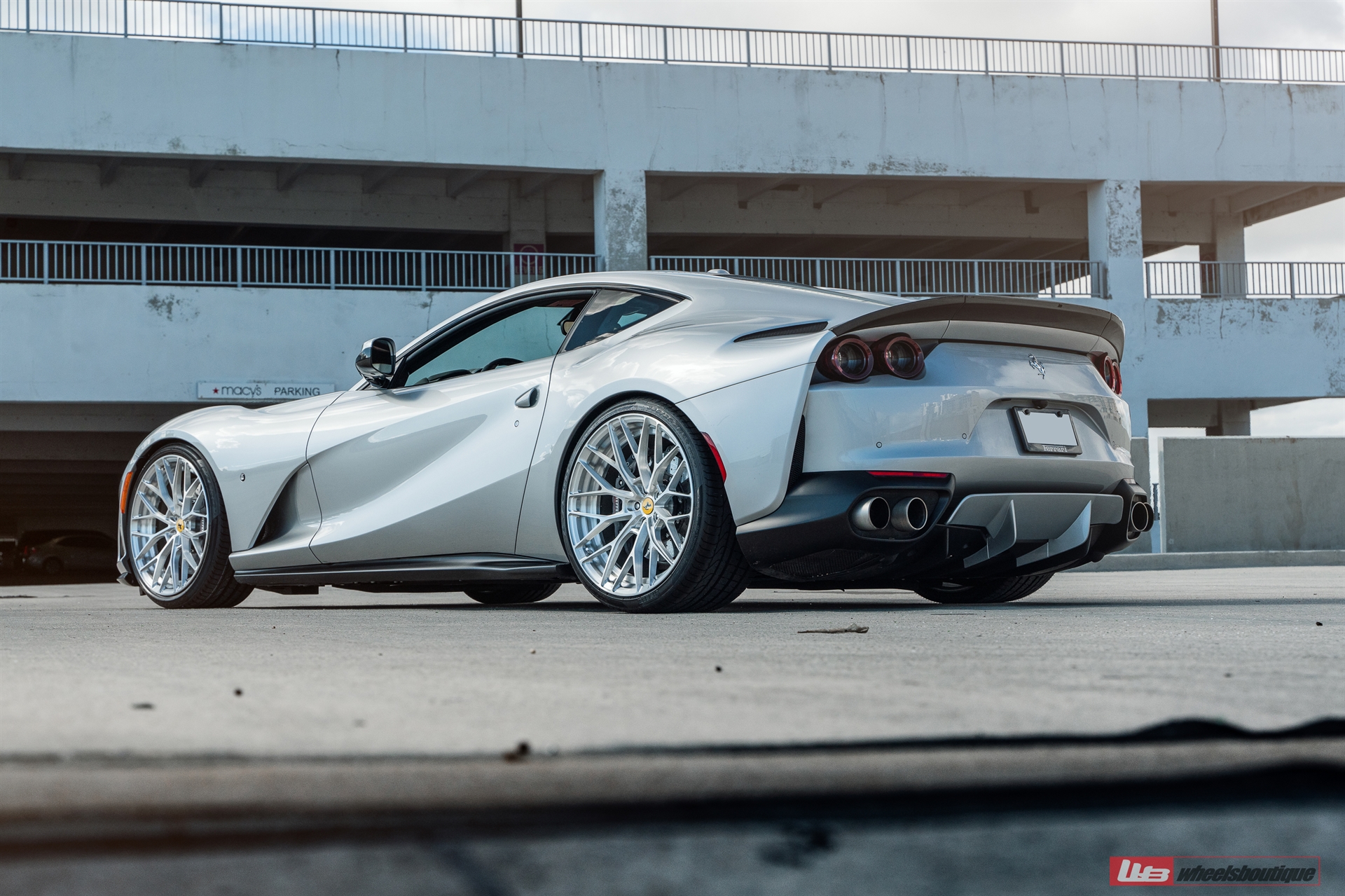 Ferrari 812 | Grigio Titanio | on ANRKY AN20 | Brushed Clear