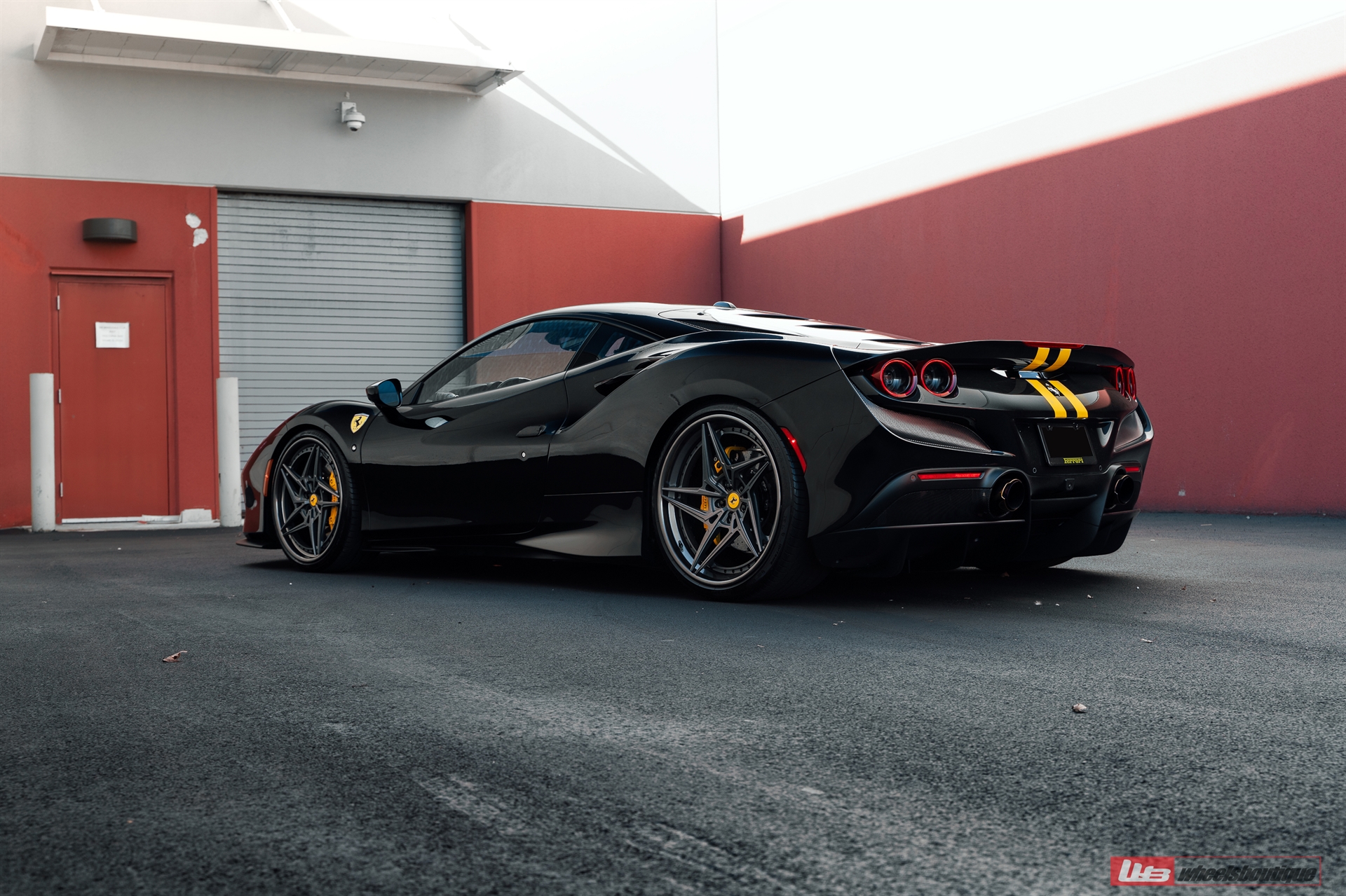 Ferrari F8 | Nero | on ANRKY S3-X3 | Satin Charcoal