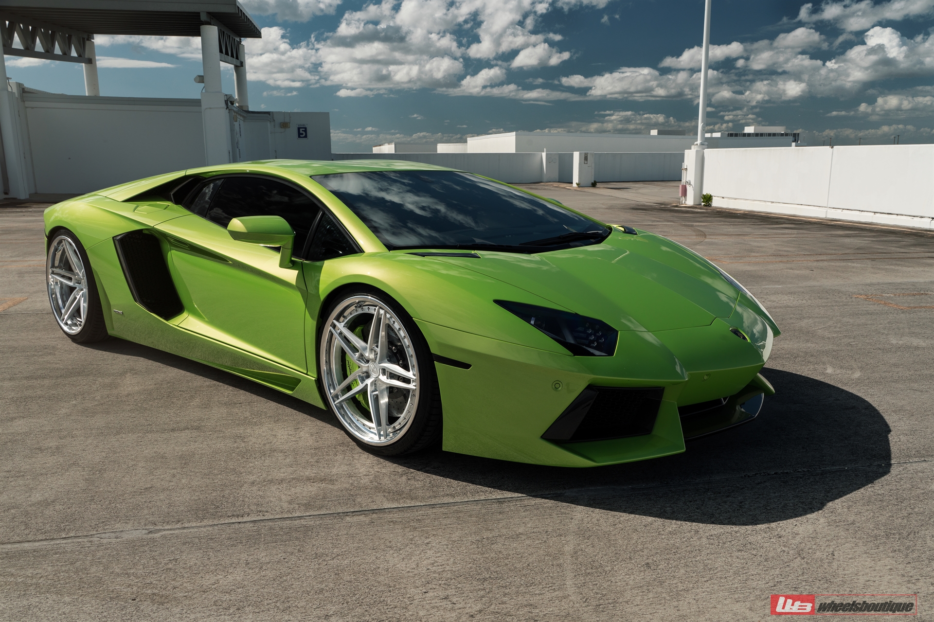 Lamborghini Aventador | | on ANRKY AN37 | Brushed Clear