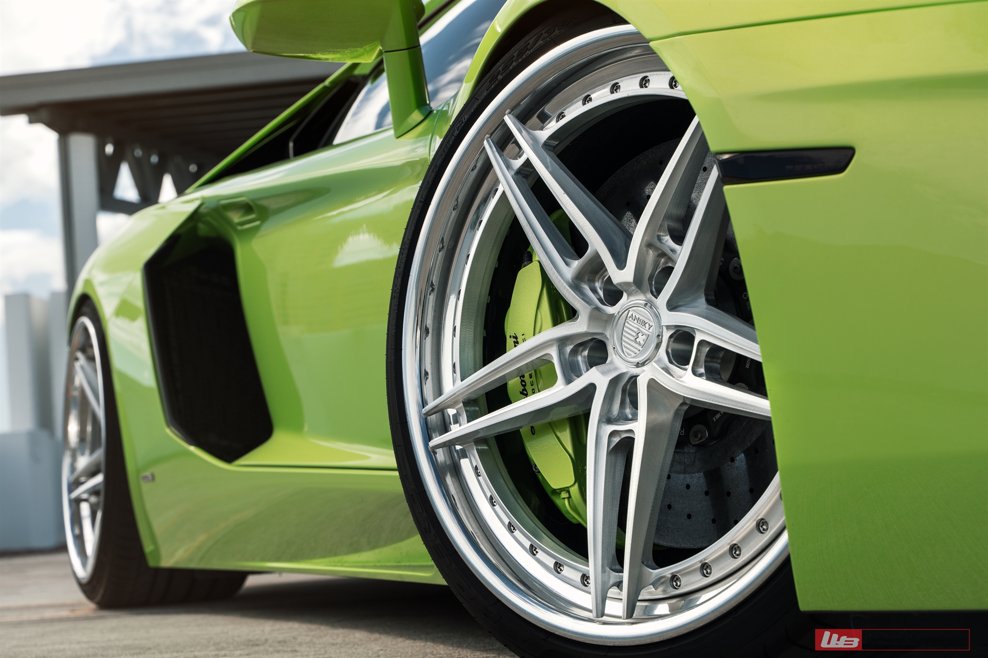 Lamborghini Aventador | | on ANRKY AN37 | Brushed Clear