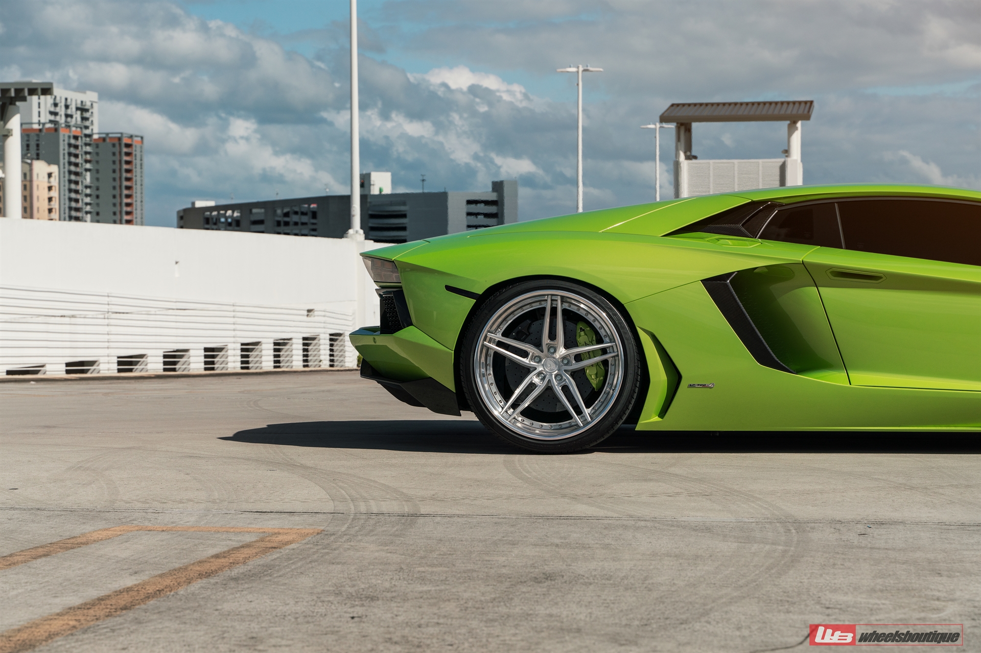 Lamborghini Aventador | | on ANRKY AN37 | Brushed Clear