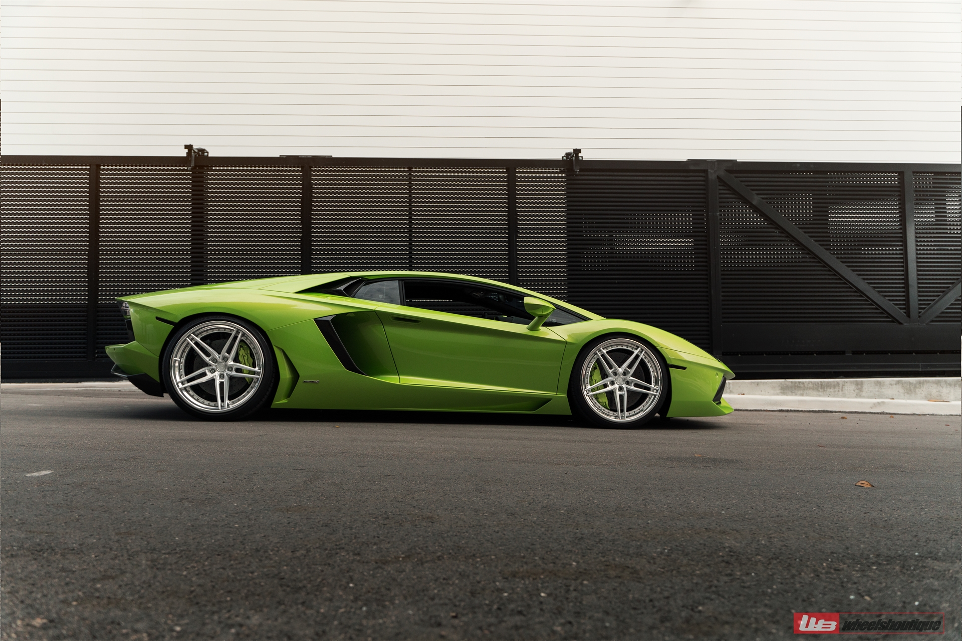 Lamborghini Aventador | | on ANRKY AN37 | Brushed Clear