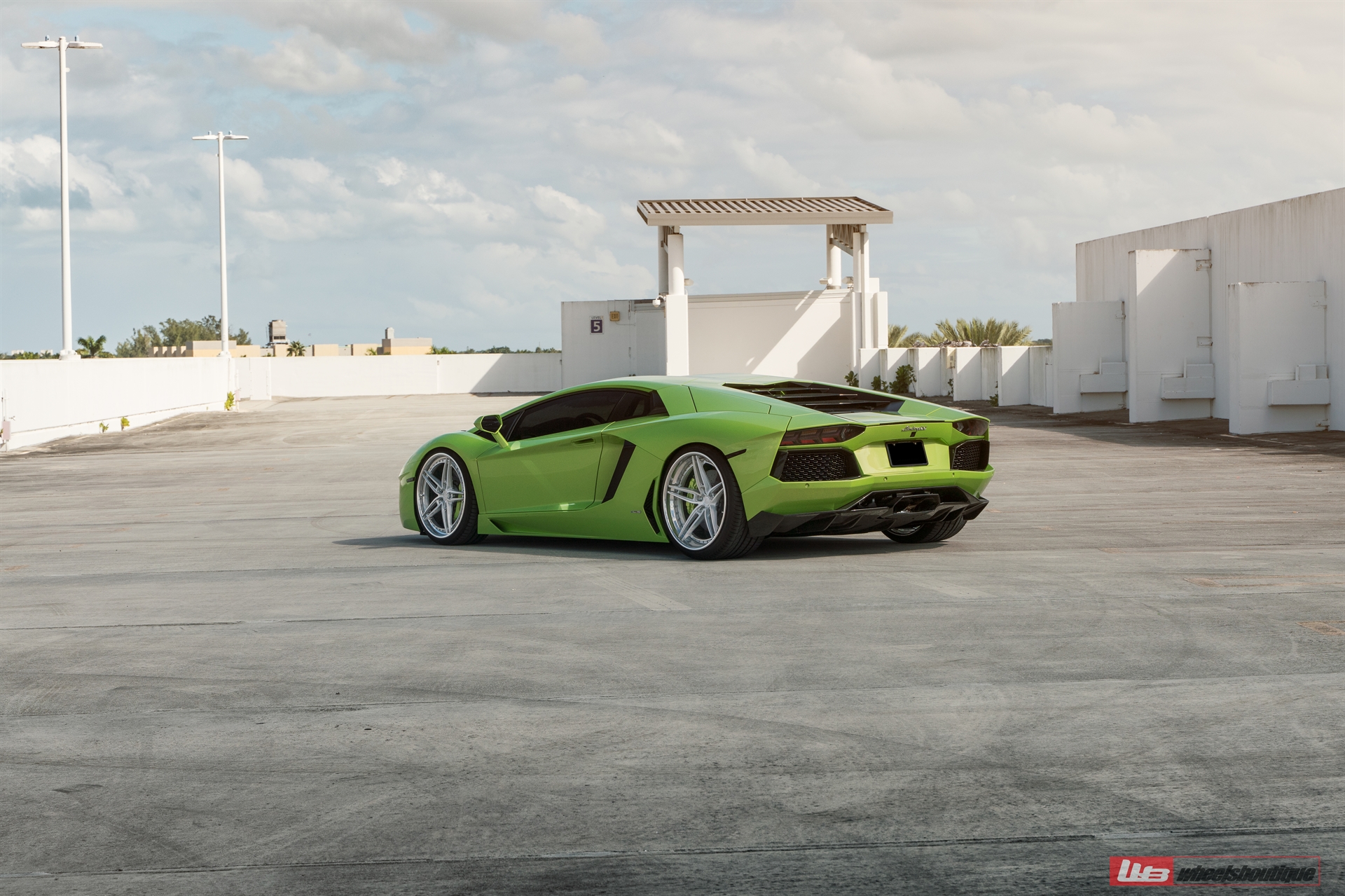 Lamborghini Aventador | | on ANRKY AN37 | Brushed Clear