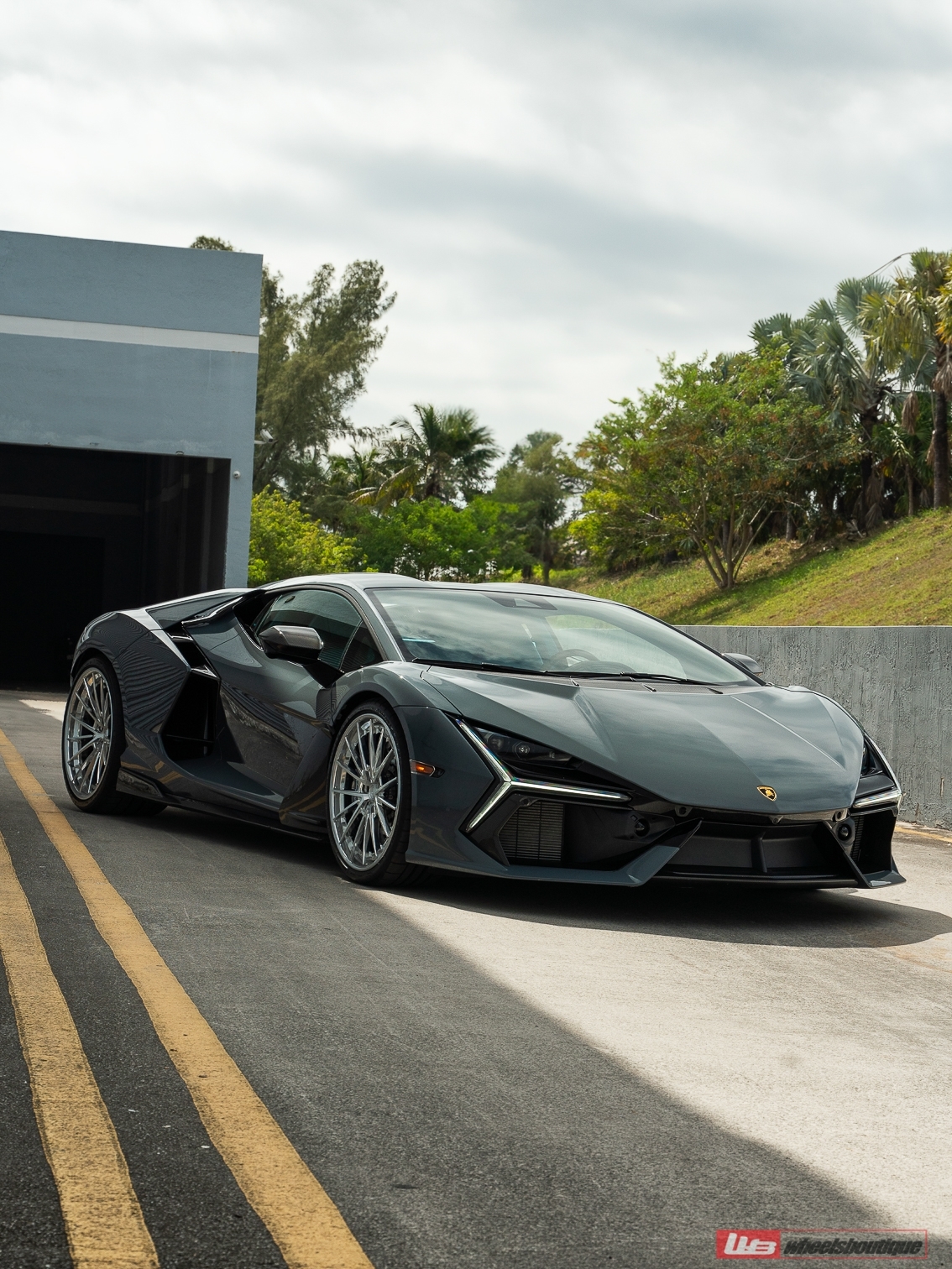 Lamborghini Revuelto | | on ANRKY AN39 | Two-Tone: Brushed Clear Face + Polished Clear Windows