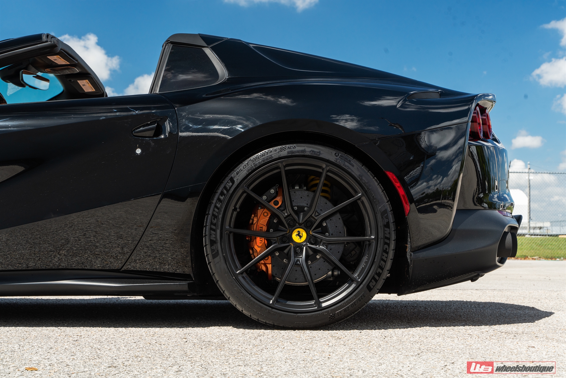 Ferrari 812 GTS | Nero | on ANRKY AN12 | Satin Black