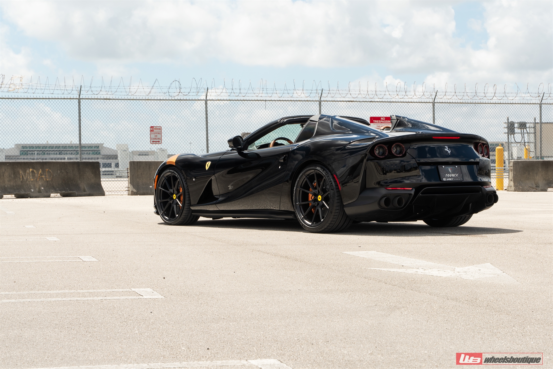 Ferrari 812 GTS | Nero | on ANRKY AN12 | Satin Black