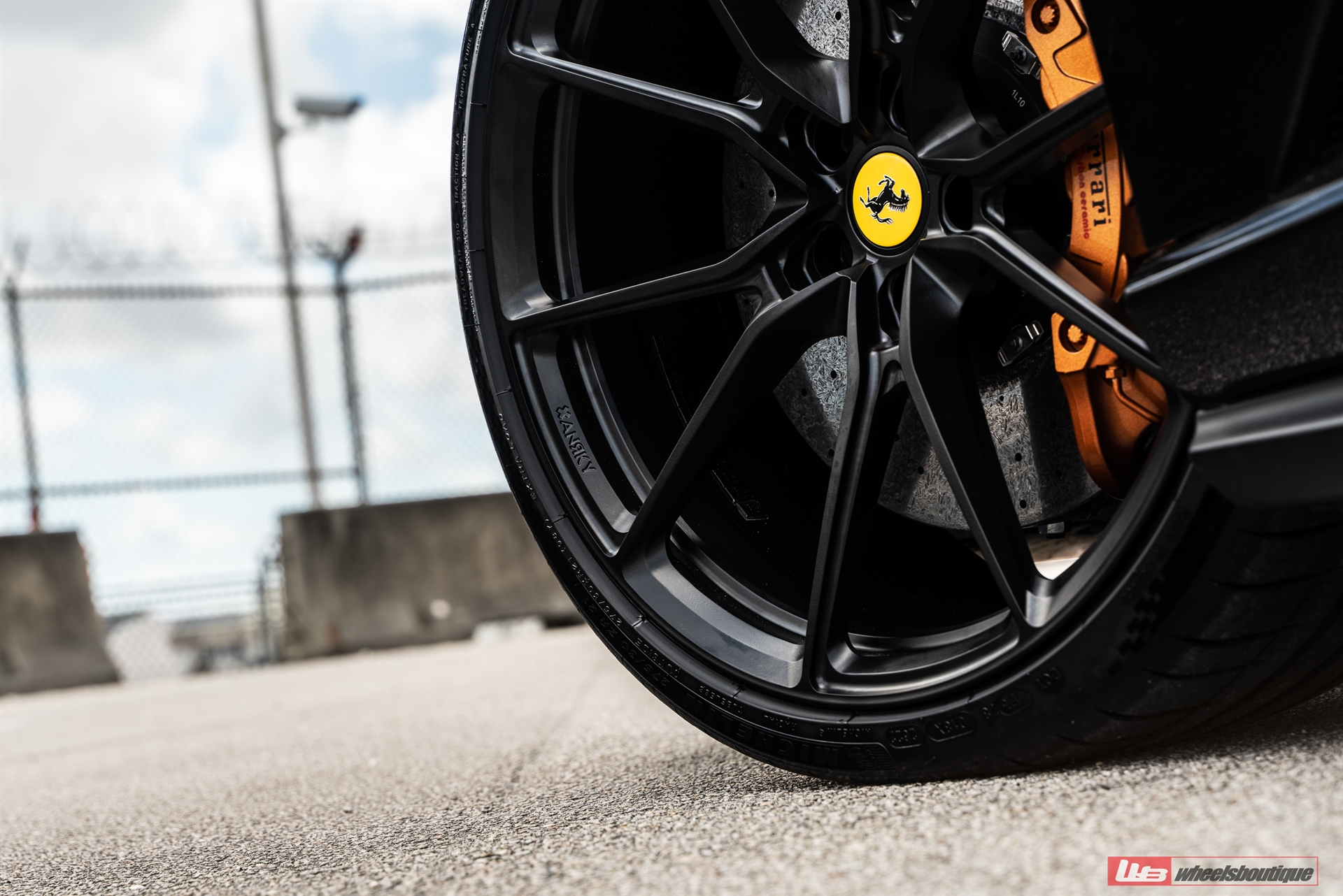 Ferrari 812 GTS | Nero | on ANRKY AN12 | Satin Black
