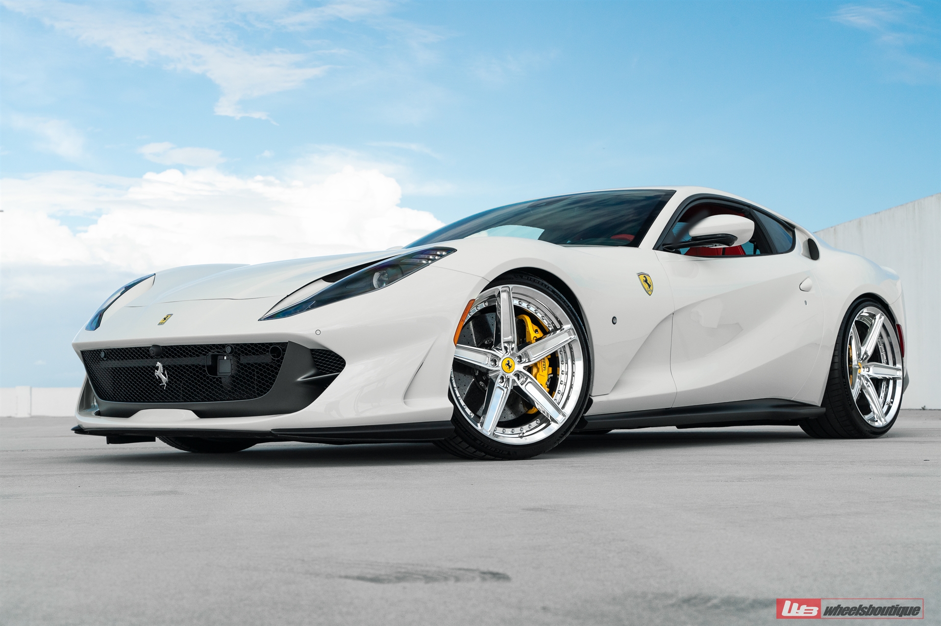 Ferrari 812 | Bianco Avus | on ANRKY AN25 | Two-Tone Brushed Clear Face + Polished Clear Windows