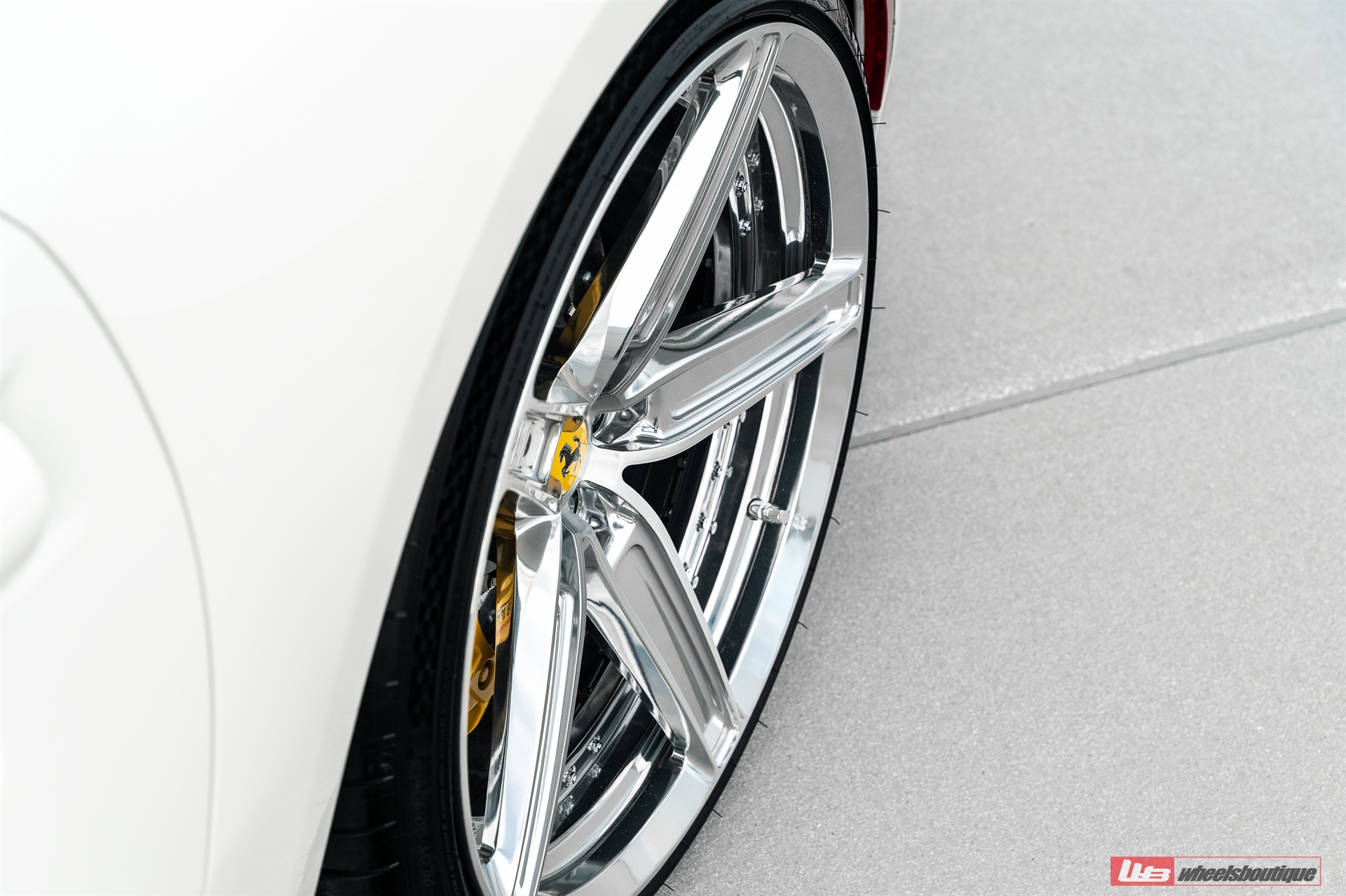 Ferrari 812 | Bianco Avus | on ANRKY AN25 | Two-Tone Brushed Clear Face + Polished Clear Windows