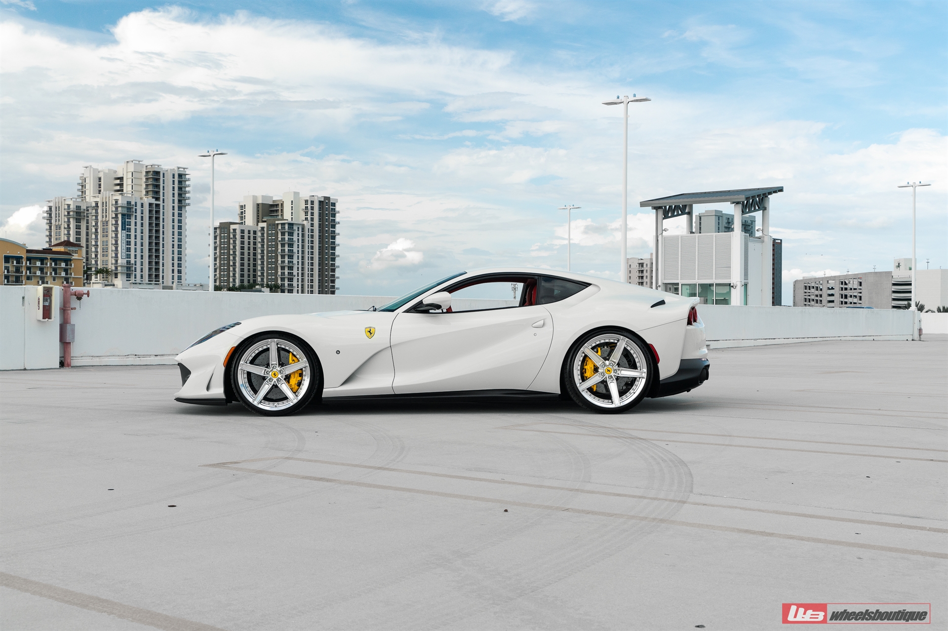 Ferrari 812 | Bianco Avus | on ANRKY AN25 | Two-Tone Brushed Clear Face + Polished Clear Windows