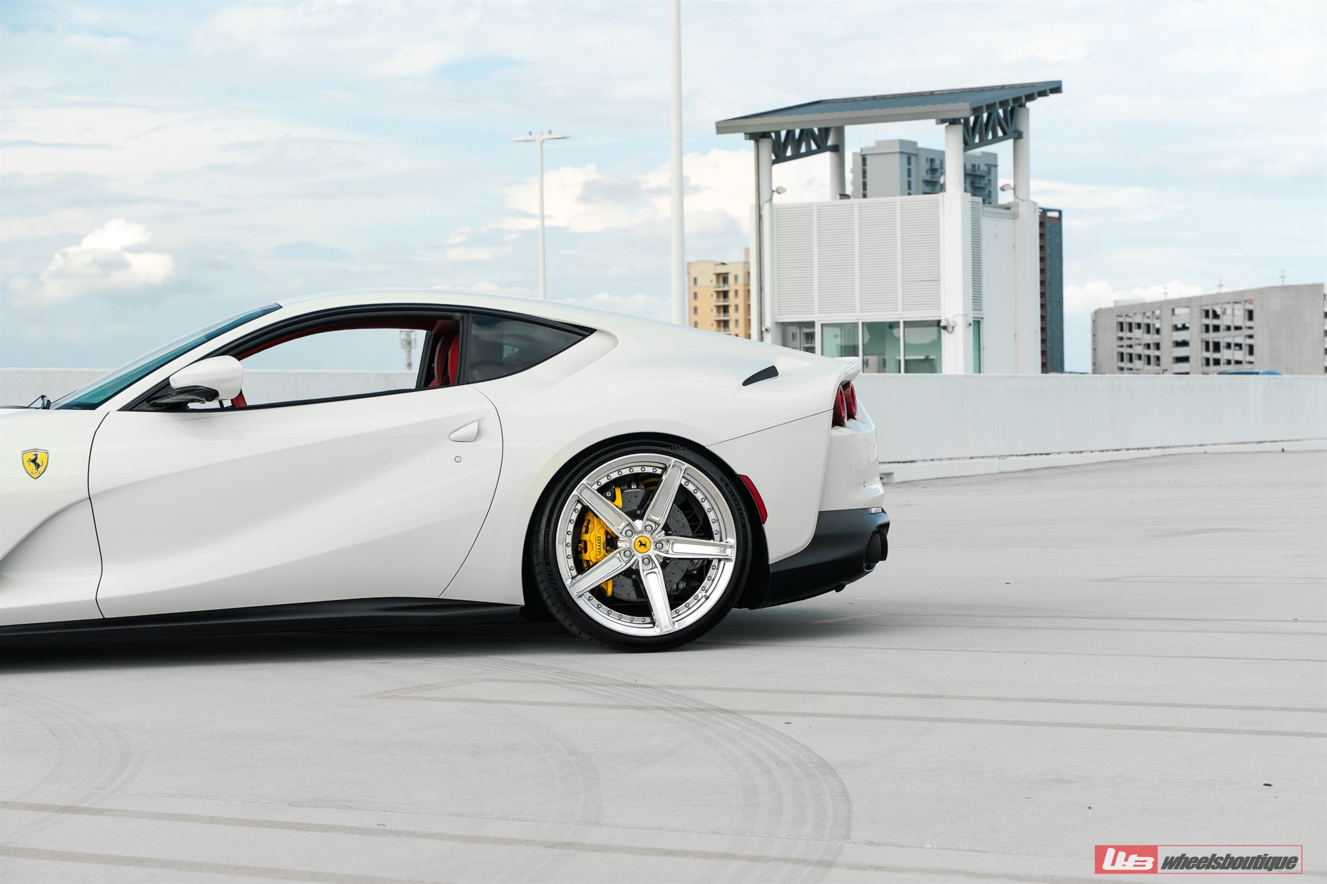 Ferrari 812 | Bianco Avus | on ANRKY AN25 | Two-Tone Brushed Clear Face + Polished Clear Windows