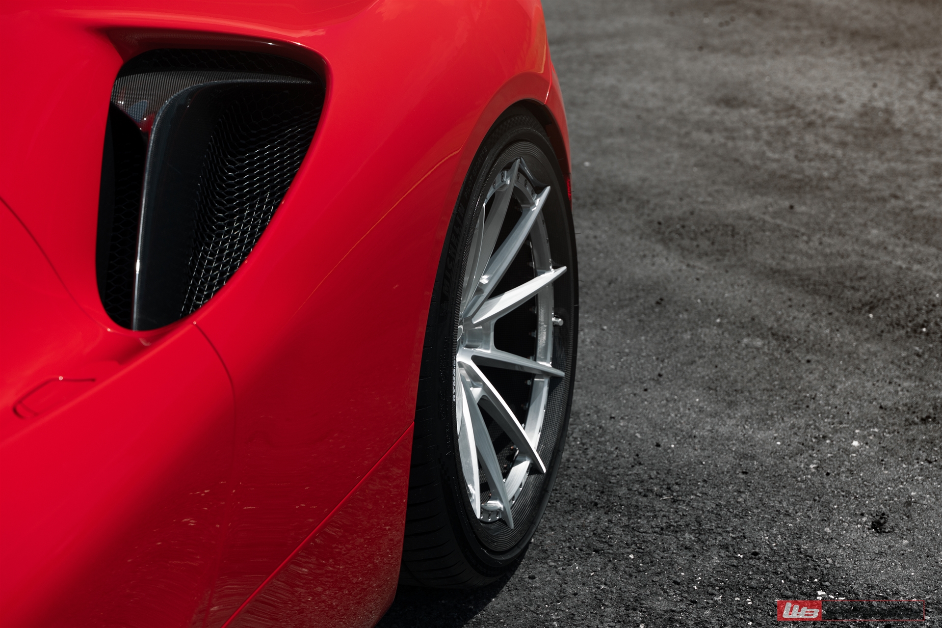 Ferrari SF90 | Rosso Corsa | on ANRKY C38 | Brushed Clear