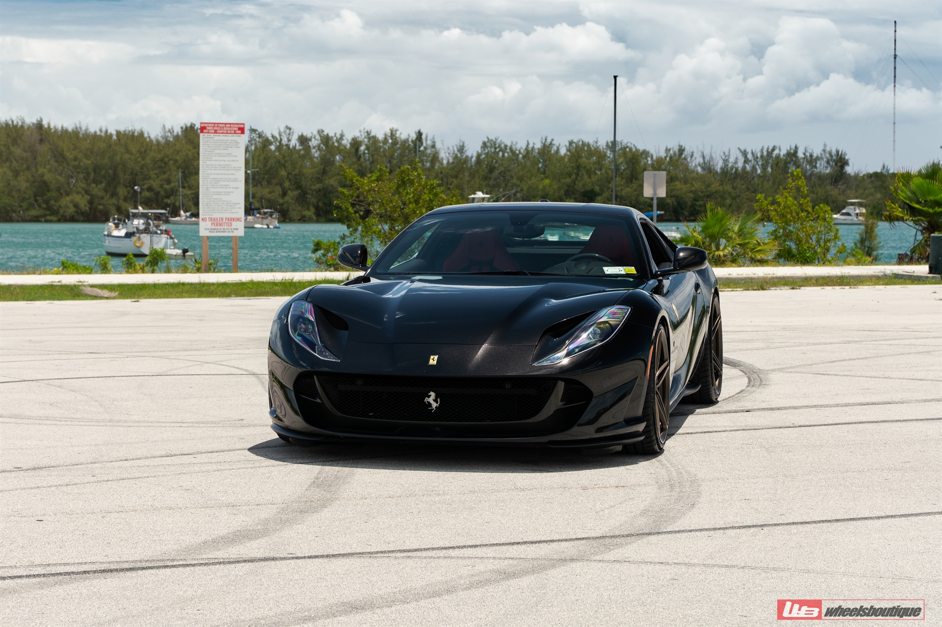 Ferrari 812 | Nero | on ANRKY AN27 | Satin Bronze