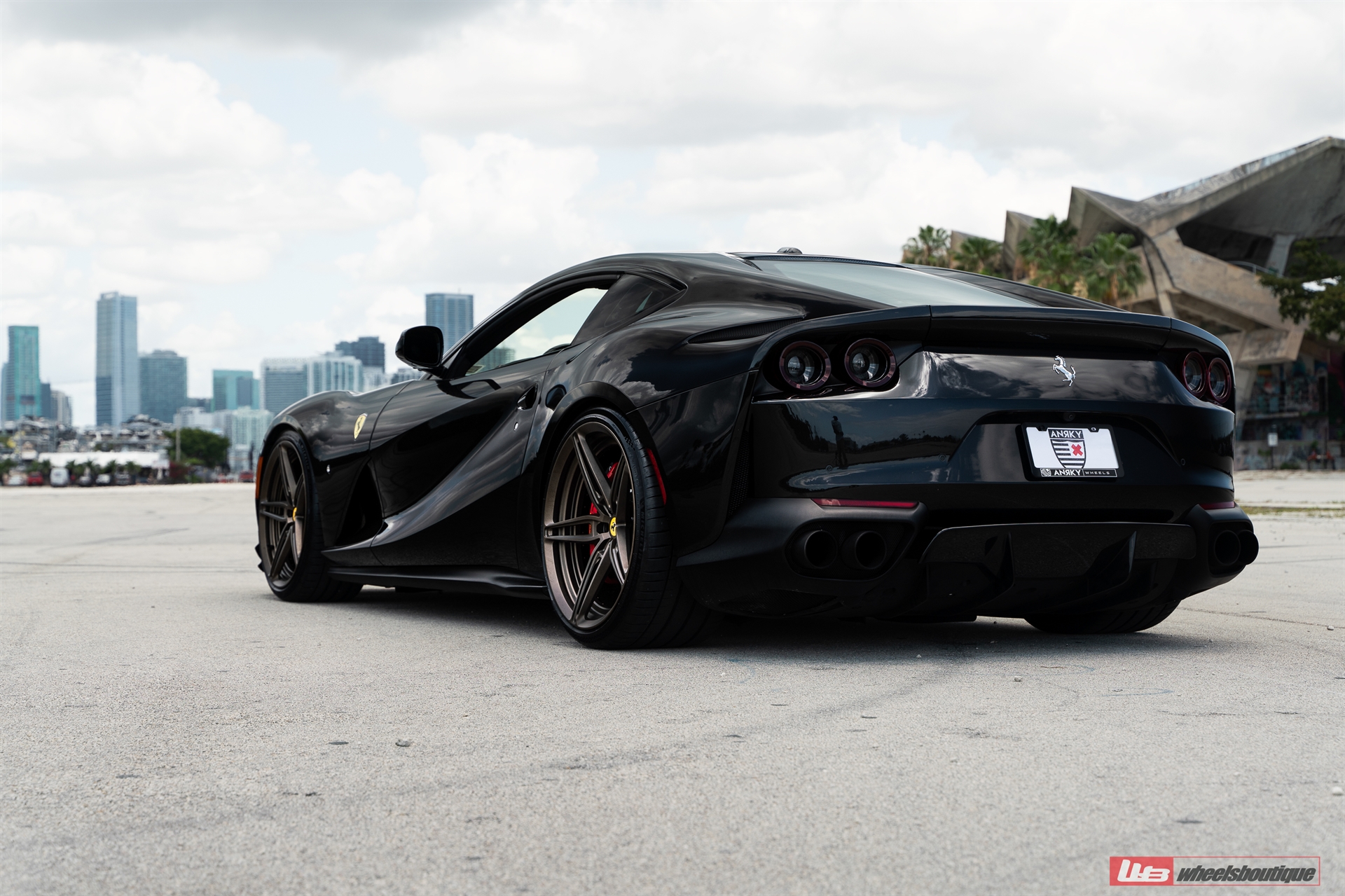 Ferrari 812 | Nero | on ANRKY AN27 | Satin Bronze