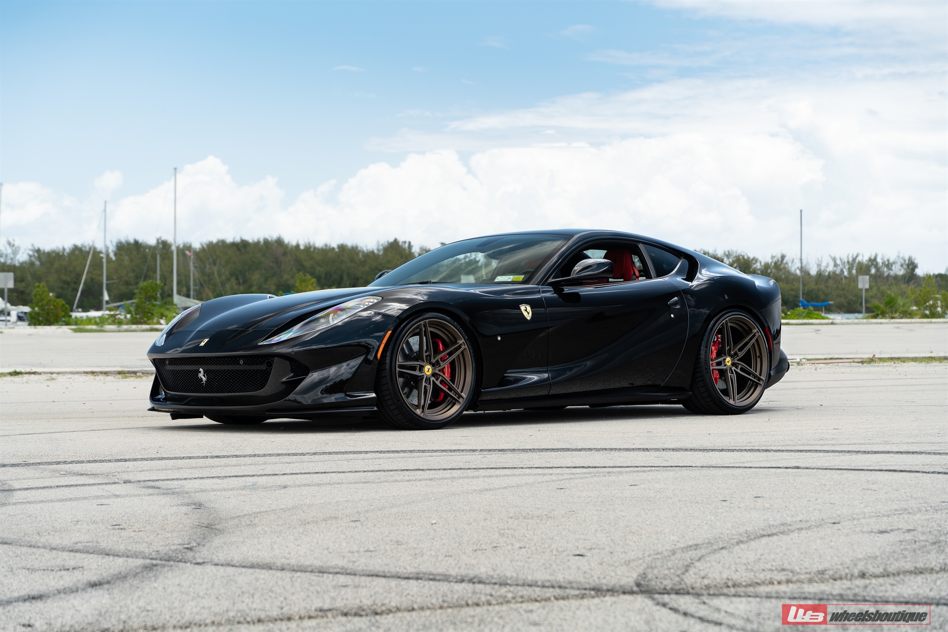 Ferrari 812 | Nero | on ANRKY AN27 | Satin Bronze