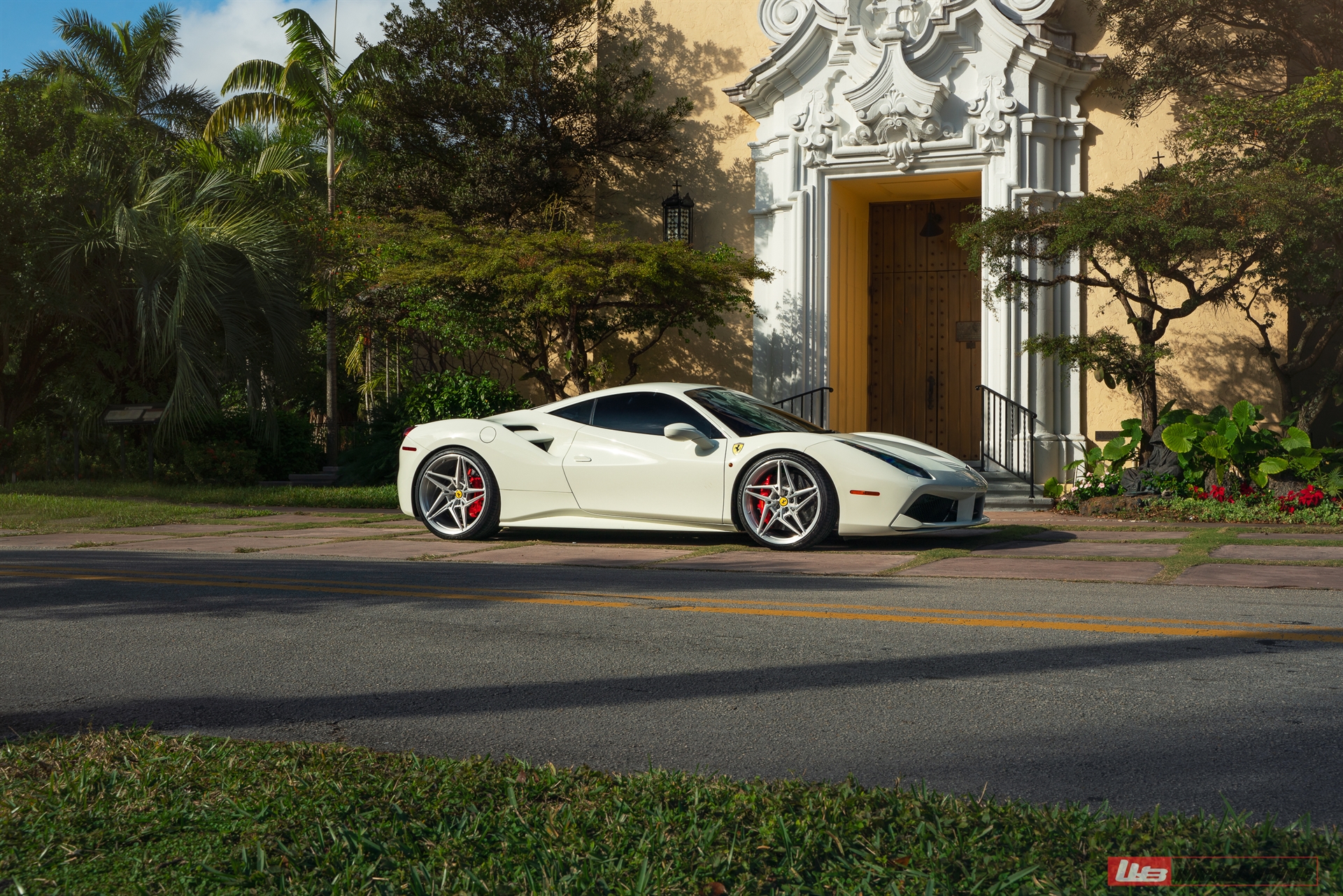 Ferrari 488 | Bianco Fuji | on ANRKY S1-X3 | Brushed Clear