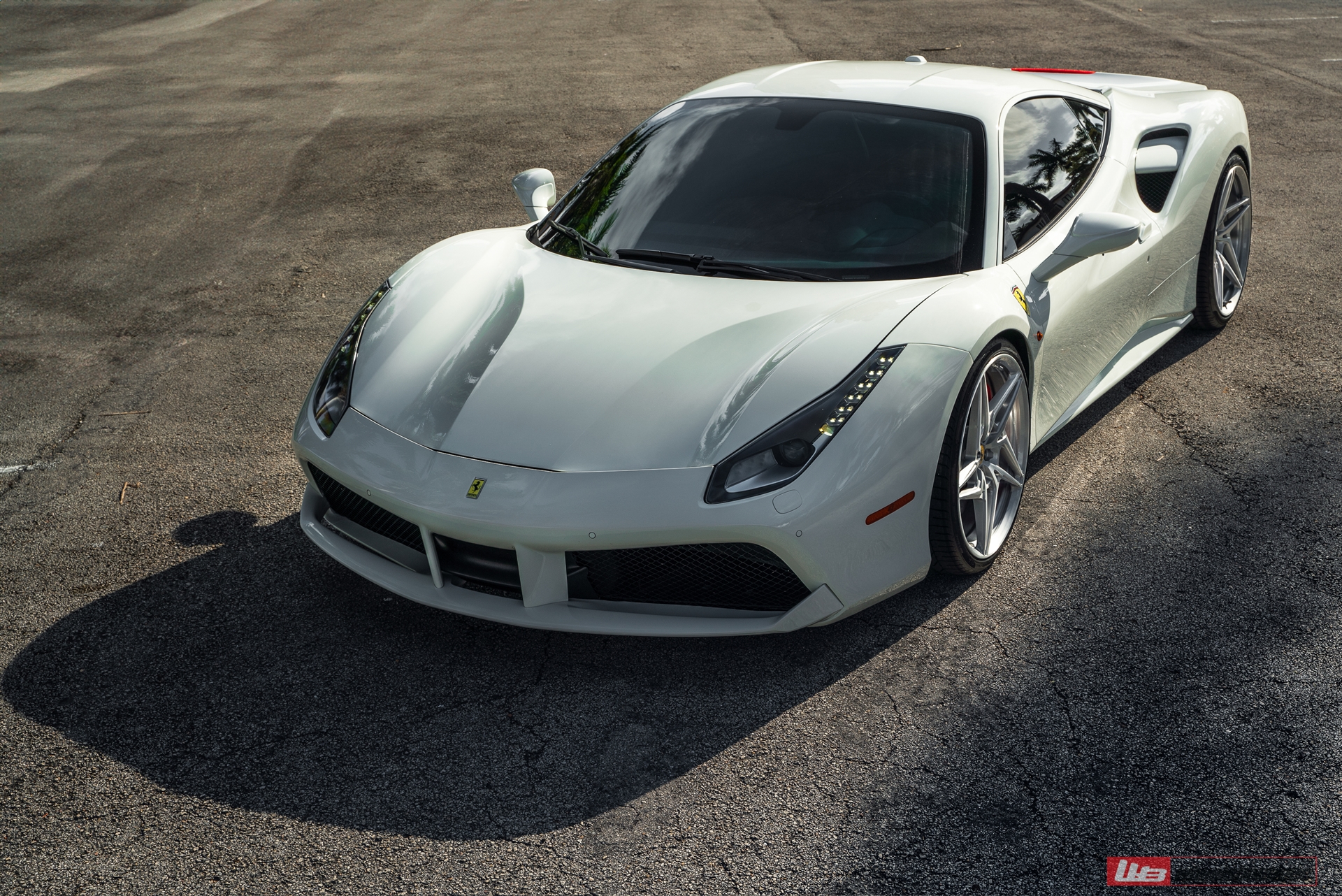 Ferrari 488 | Bianco Fuji | on ANRKY S1-X3 | Brushed Clear