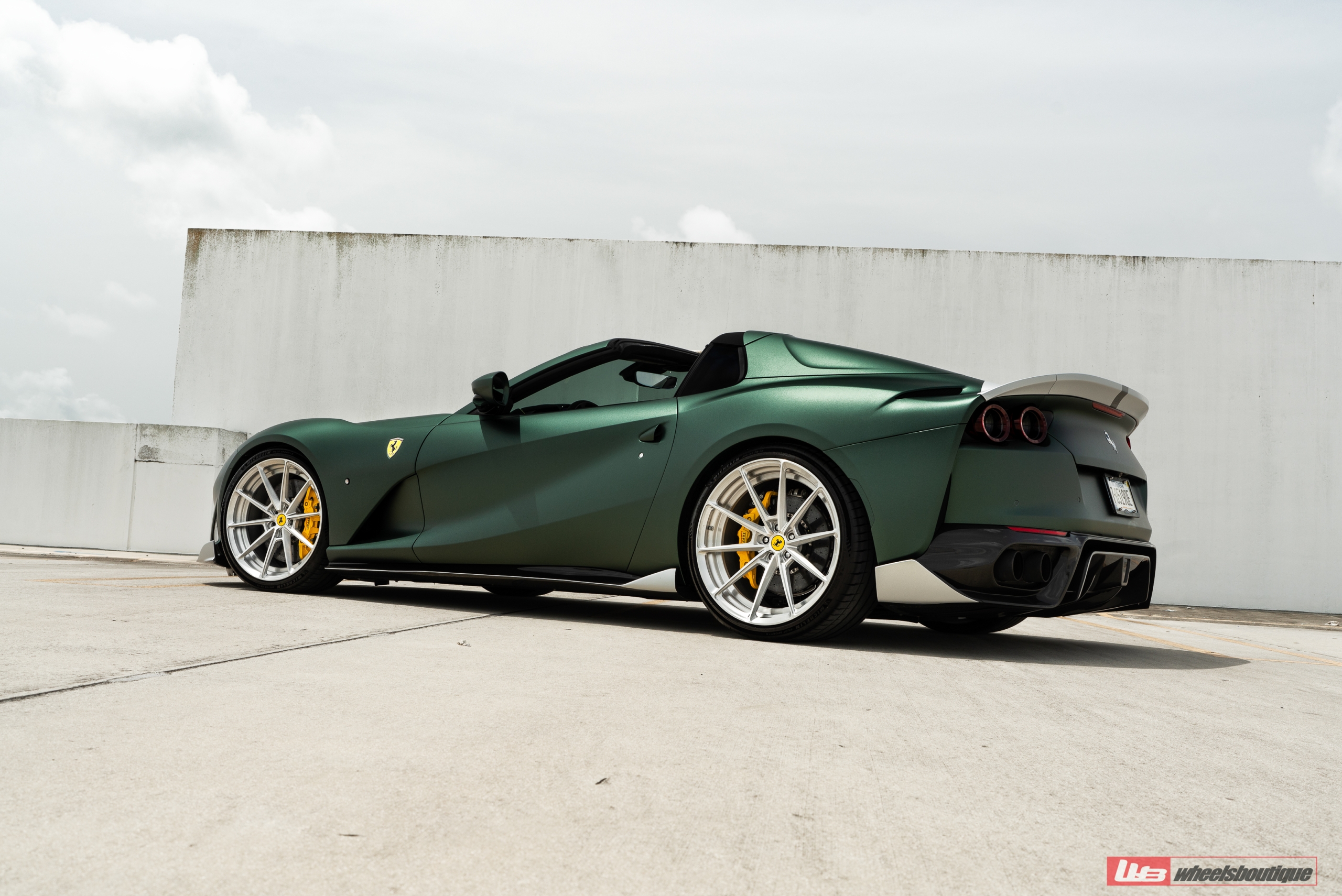 1016 Industries 812 GTS | Verde Bristish | on ANRKY AN28 | Brushed Clear