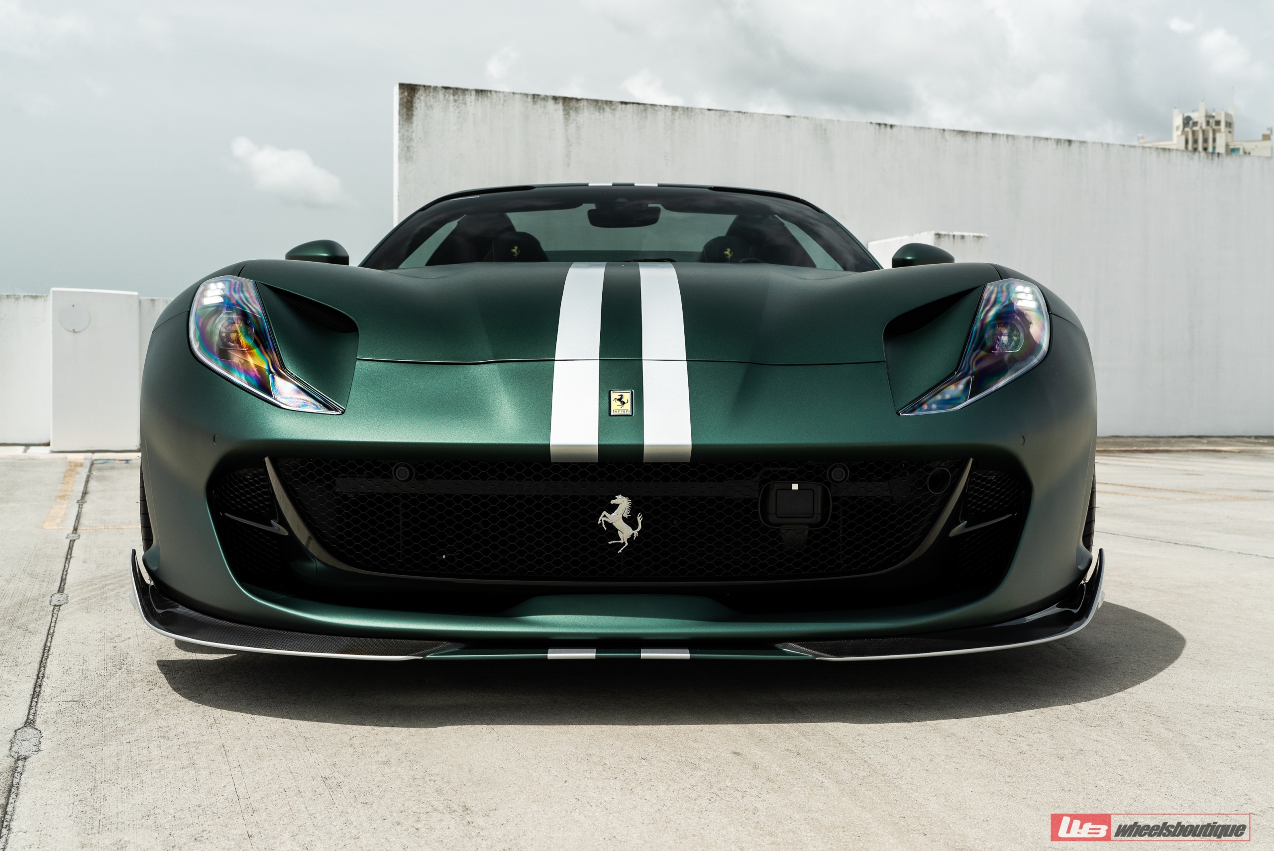 1016 Industries 812 GTS | Verde Bristish | on ANRKY AN28 | Brushed Clear