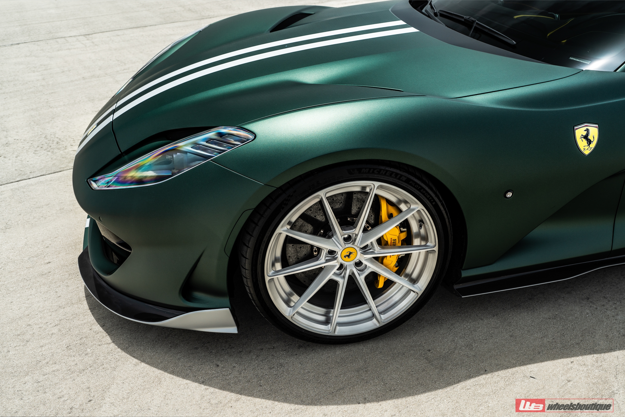 1016 Industries 812 GTS | Verde Bristish | on ANRKY AN28 | Brushed Clear