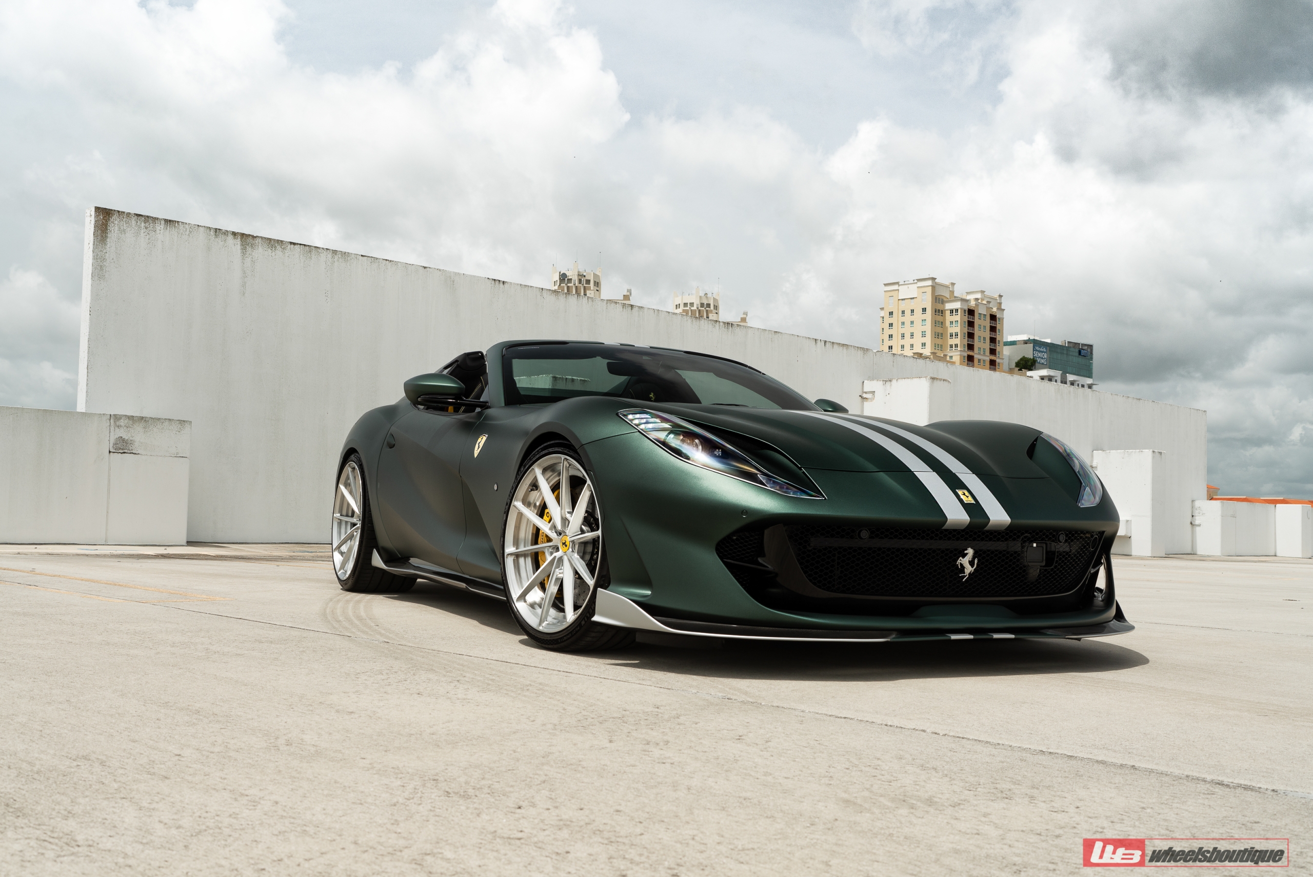 1016 Industries 812 GTS | Verde Bristish | on ANRKY AN28 | Brushed Clear