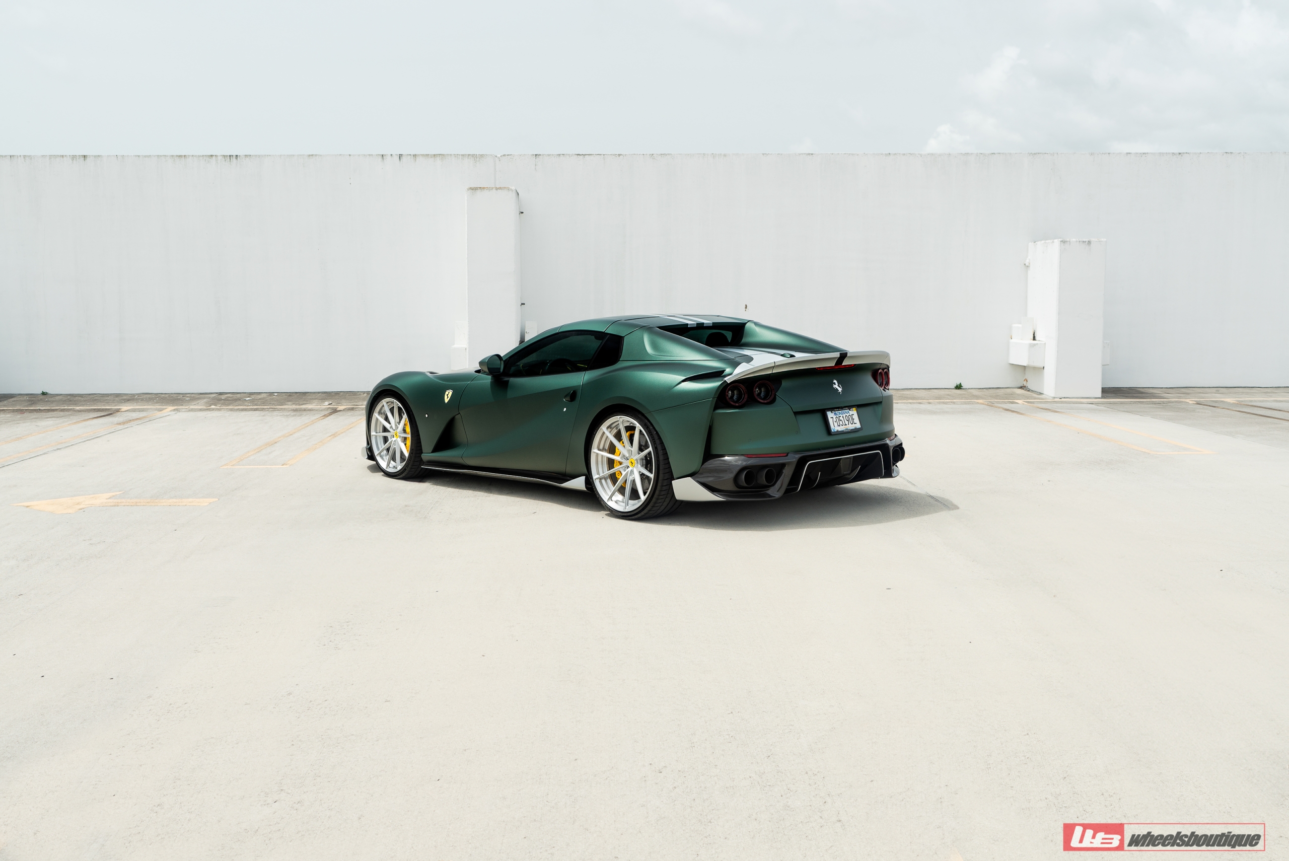 1016 Industries 812 GTS | Verde Bristish | on ANRKY AN28 | Brushed Clear