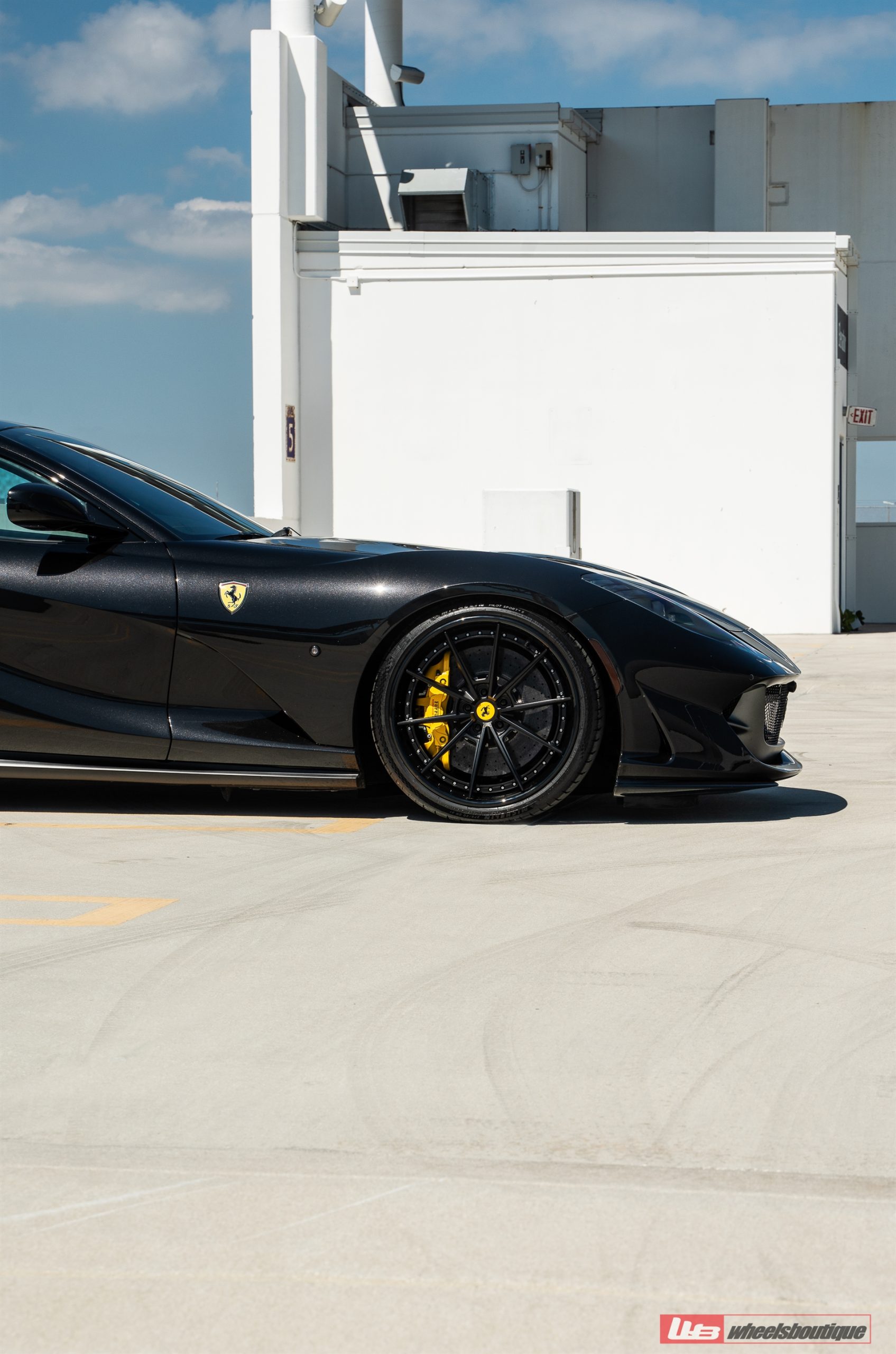 Ferrari 812 | Nero | on ANRKY AN38 | Satin Black