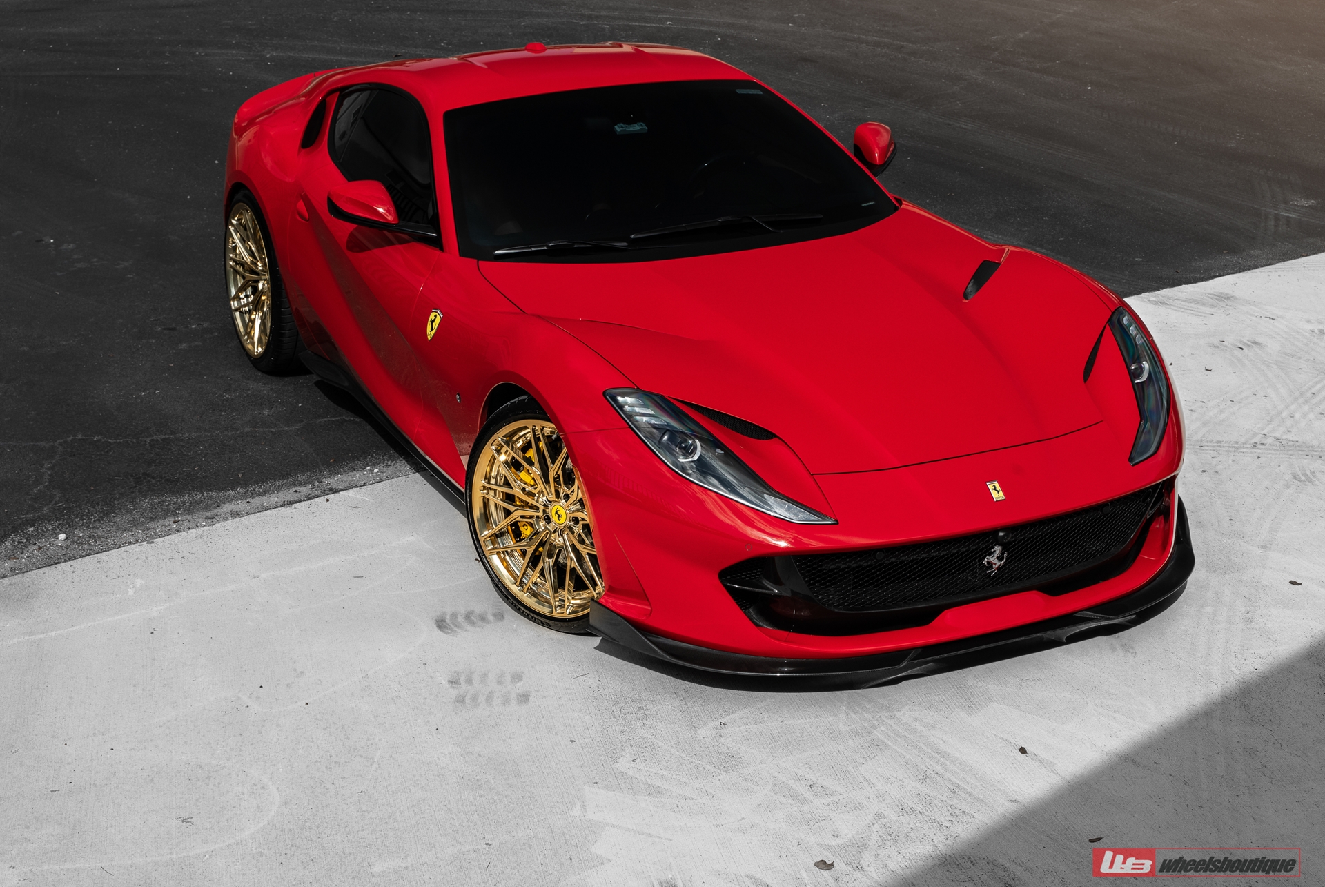 Ferrari 812 | Rosso Corsa | on ANRKY S2-X1 | Polished Gold