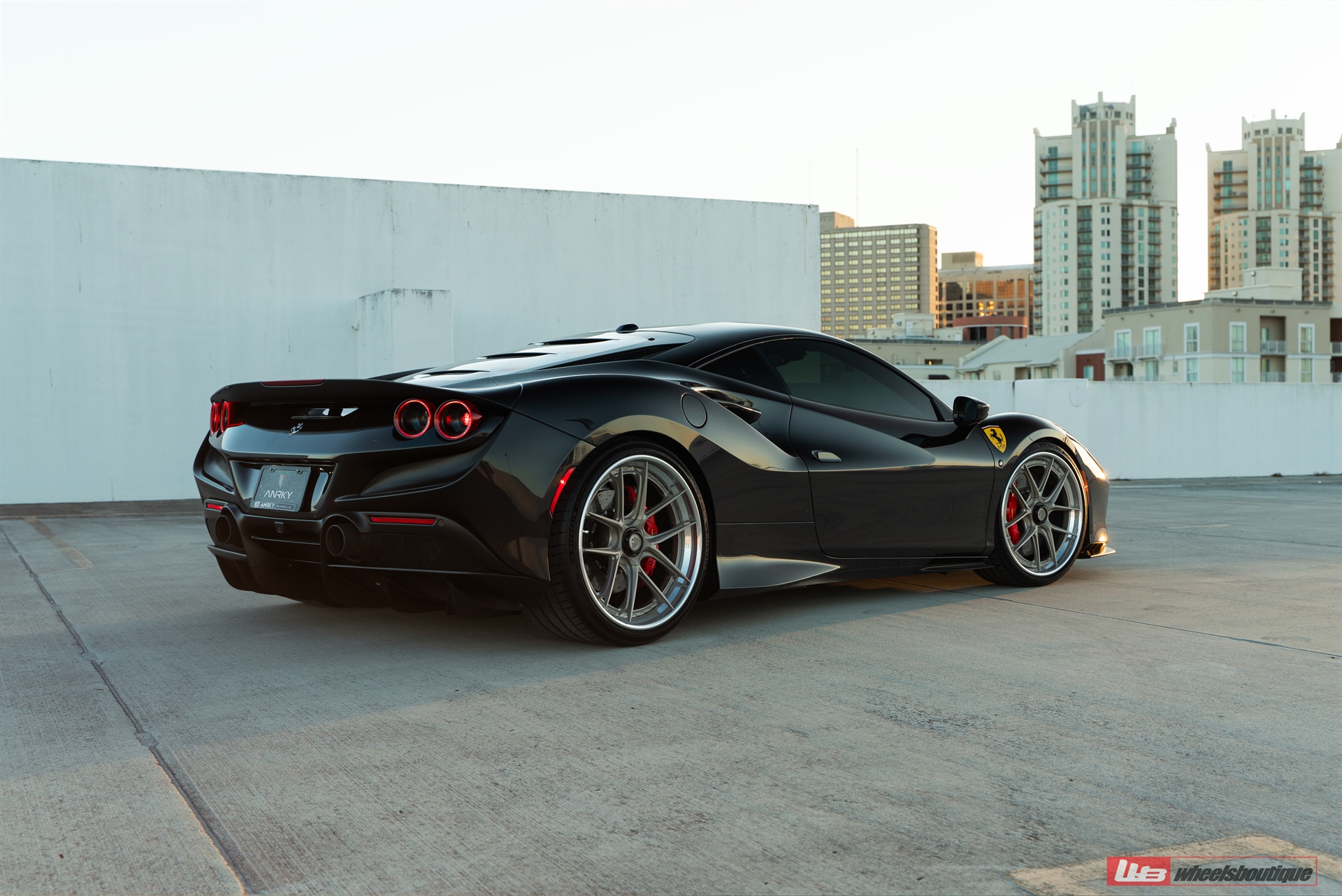 Ferrari F8 | Nero | ANRKY XR-301 | Satin White Gold