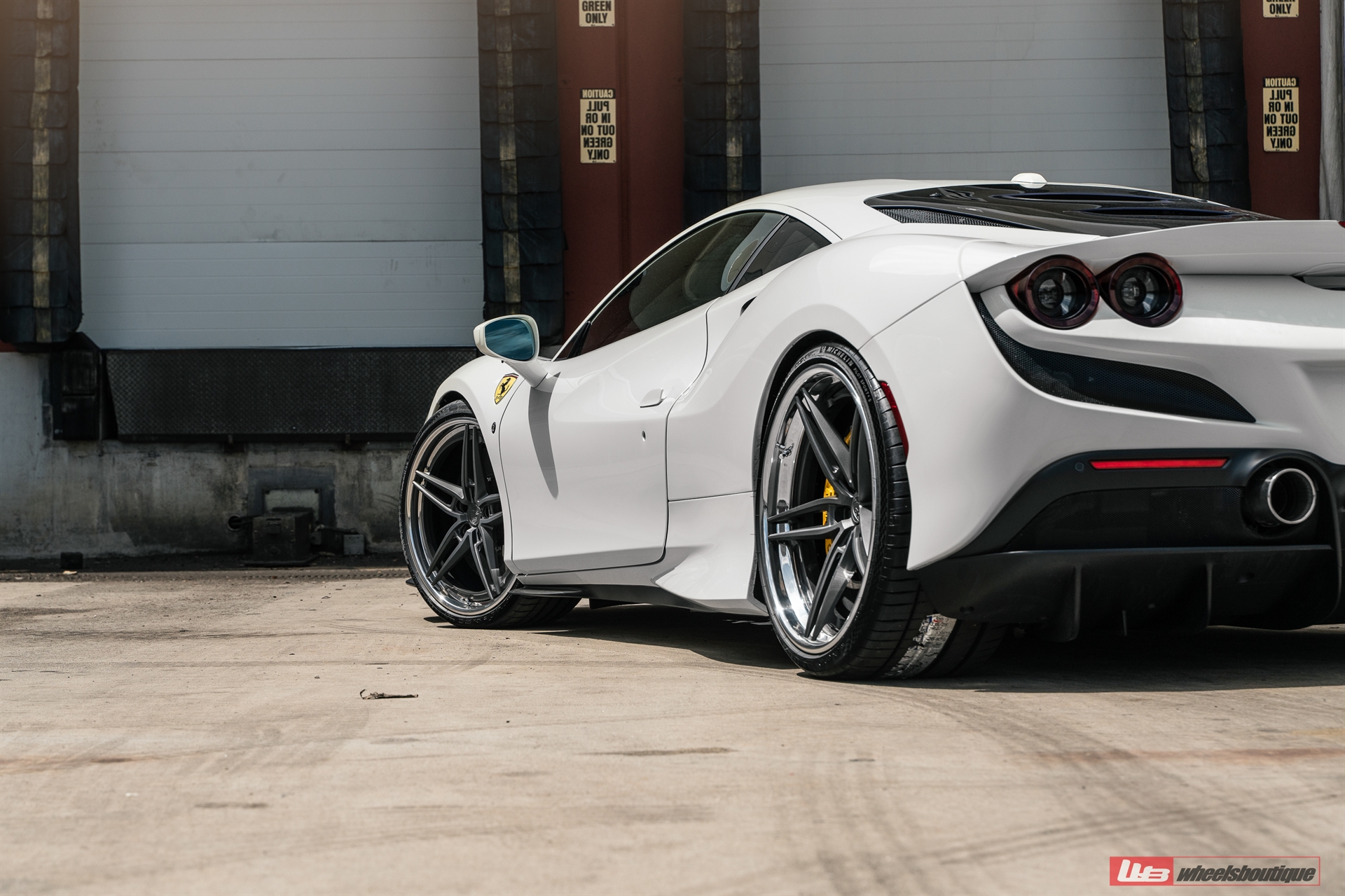 Ferrari F8 | Bianco Avus | on ANRKY AN37 | Satin Charcoal