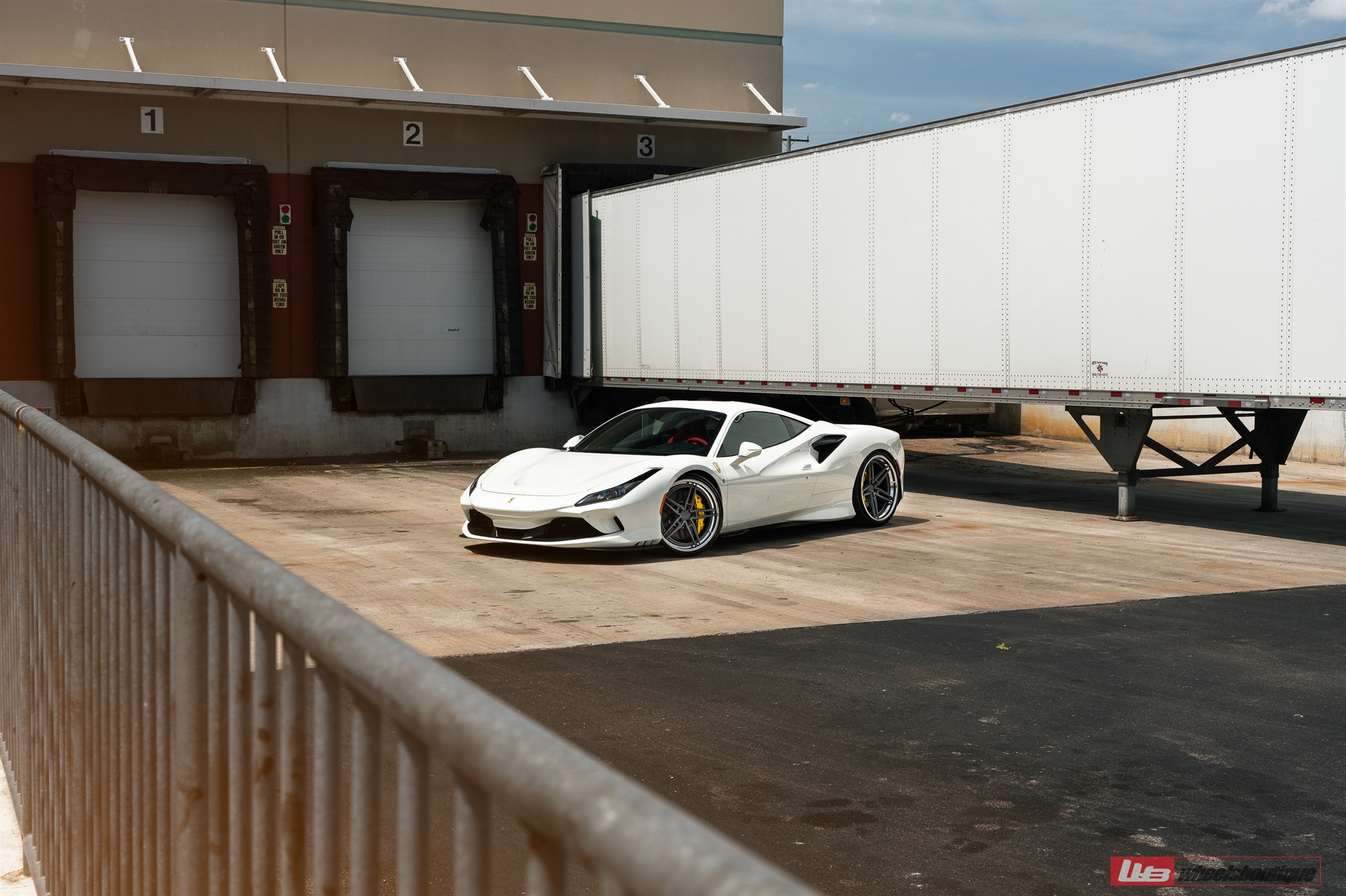 Ferrari F8 | Bianco Avus | on ANRKY AN37 | Satin Charcoal