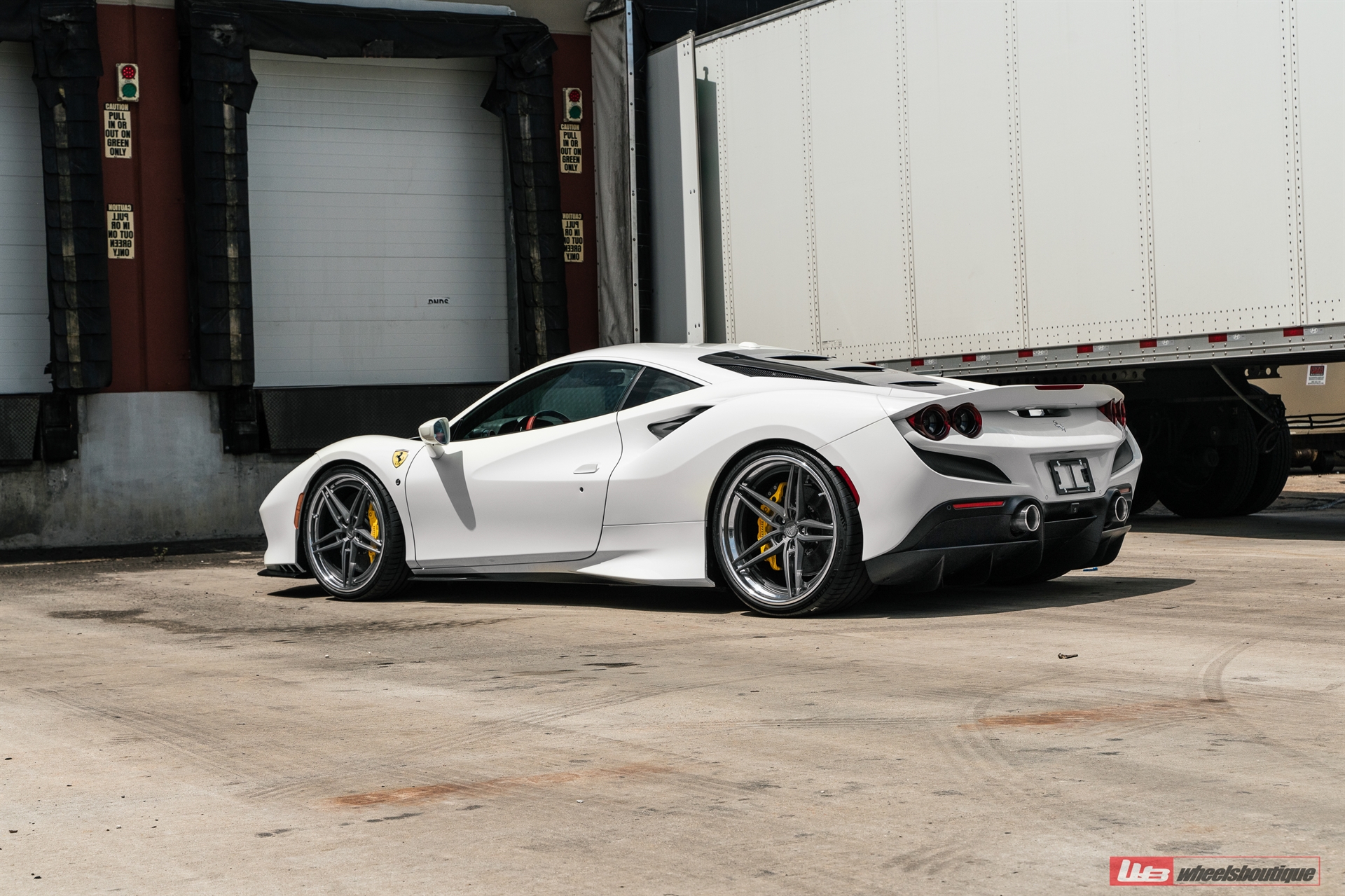Ferrari F8 | Bianco Avus | on ANRKY AN37 | Satin Charcoal