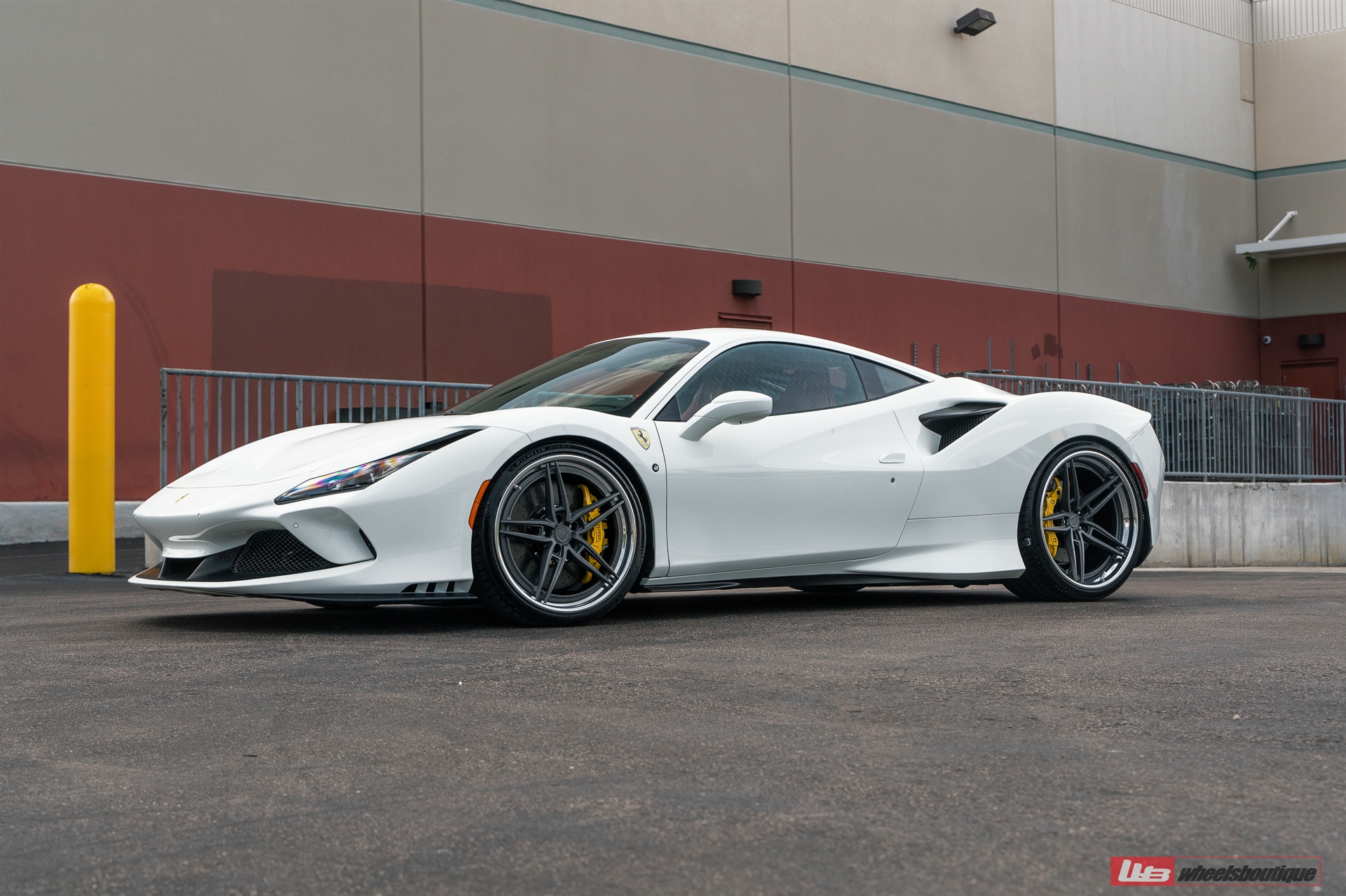 Ferrari F8 | Bianco Avus | on ANRKY AN37 | Satin Charcoal