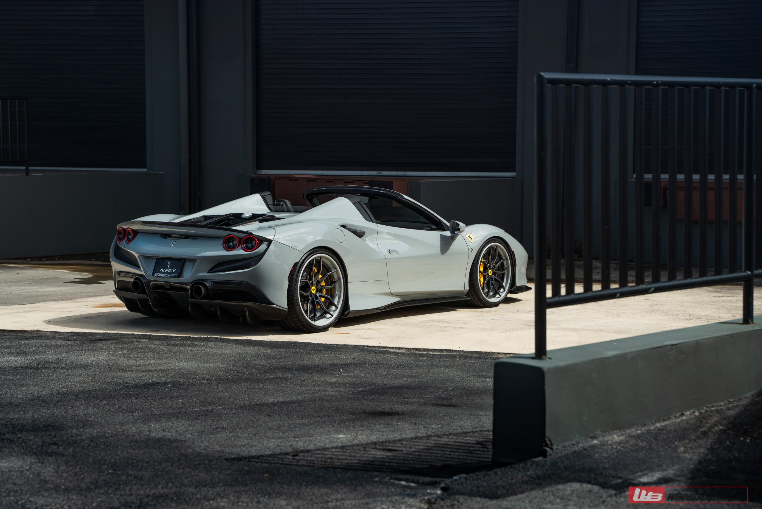 Novitec F8 Spider | Grigio Medio | on ANRKY AN31 | Satin Black
