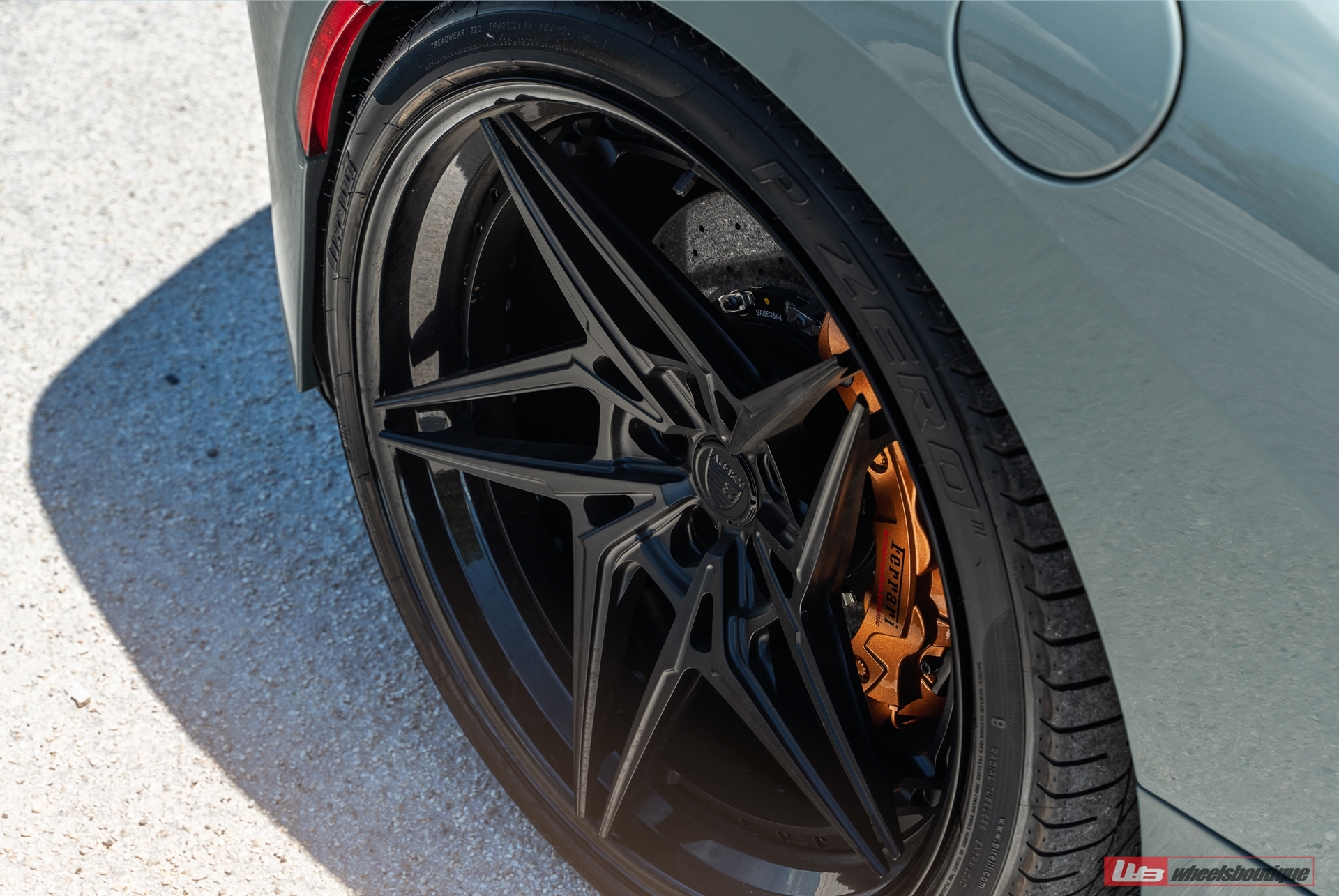 Ferrari F8 Spider | Grigio Medio | on ANRKY S3-X3 | Satin Black
