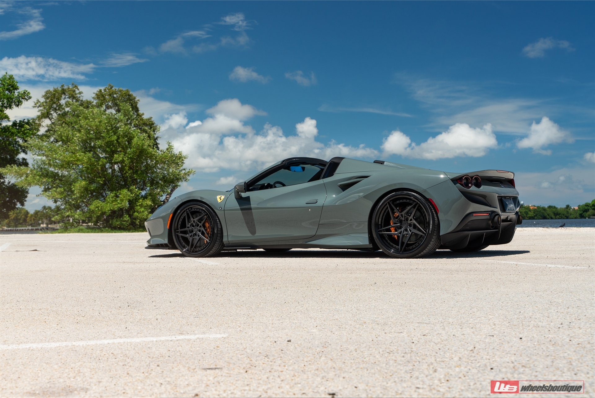 Ferrari F8 Spider | Grigio Medio | on ANRKY S3-X3 | Satin Black