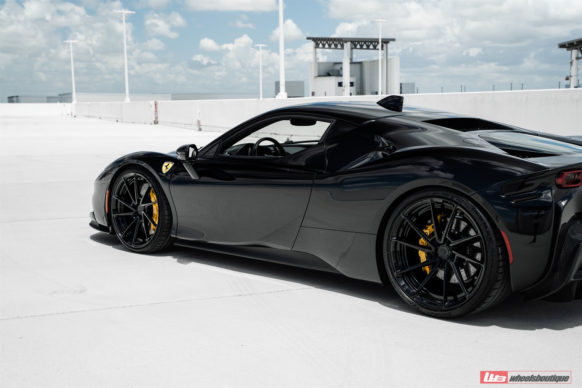 Ferrari SF90 | Nero | on ANRKY AN23 | Gloss Black