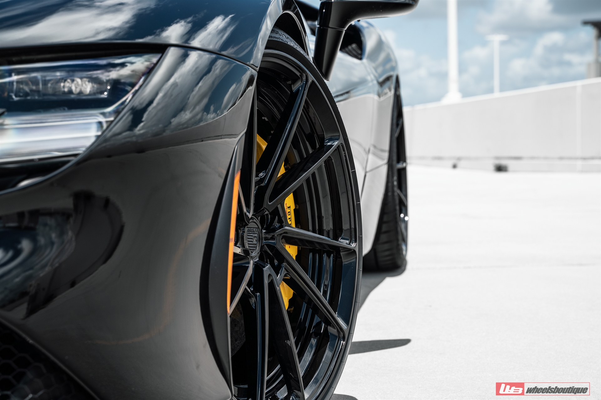 Ferrari SF90 | Nero | on ANRKY AN23 | Gloss Black