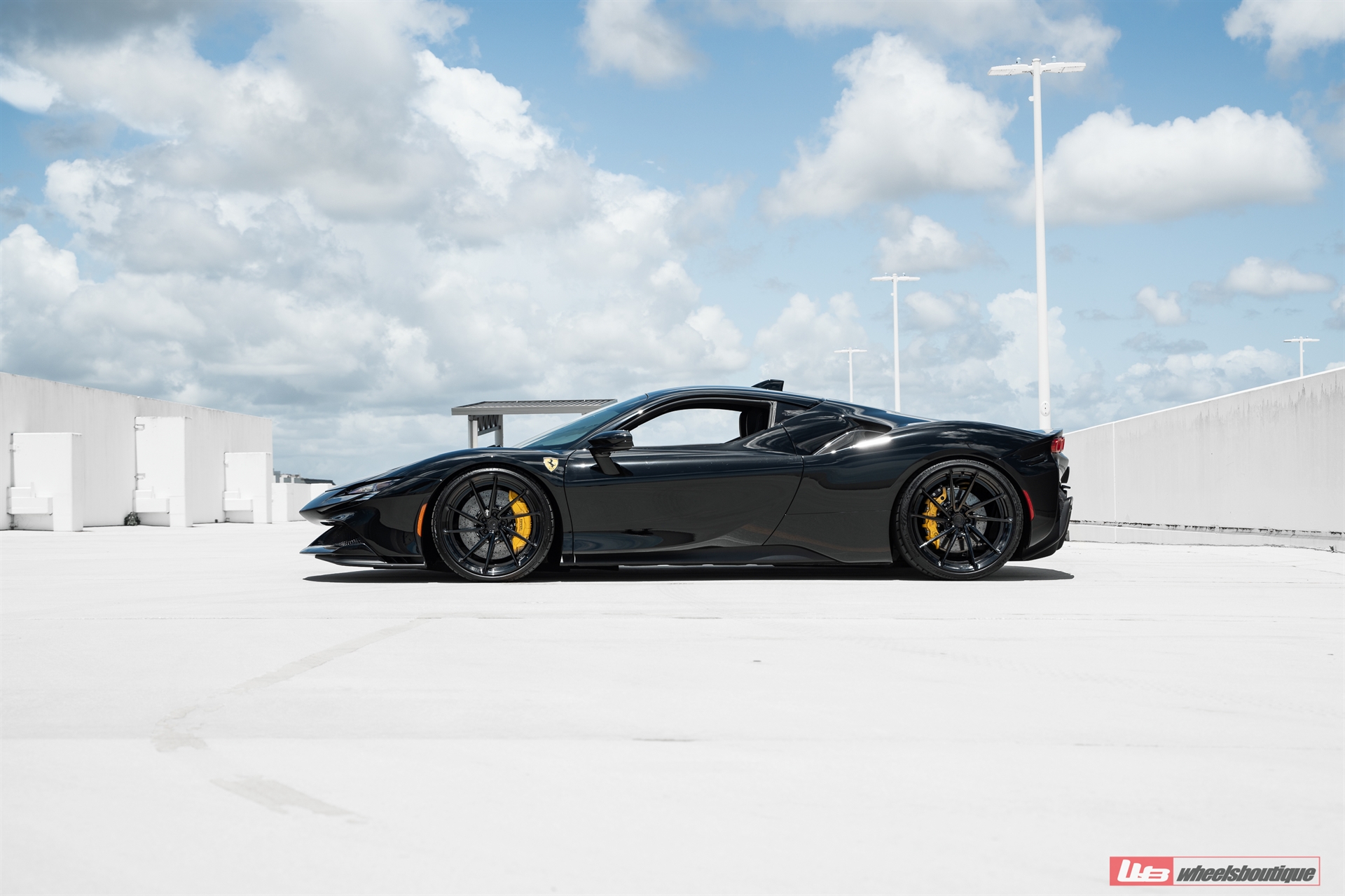 Ferrari SF90 | Nero | on ANRKY AN23 | Gloss Black