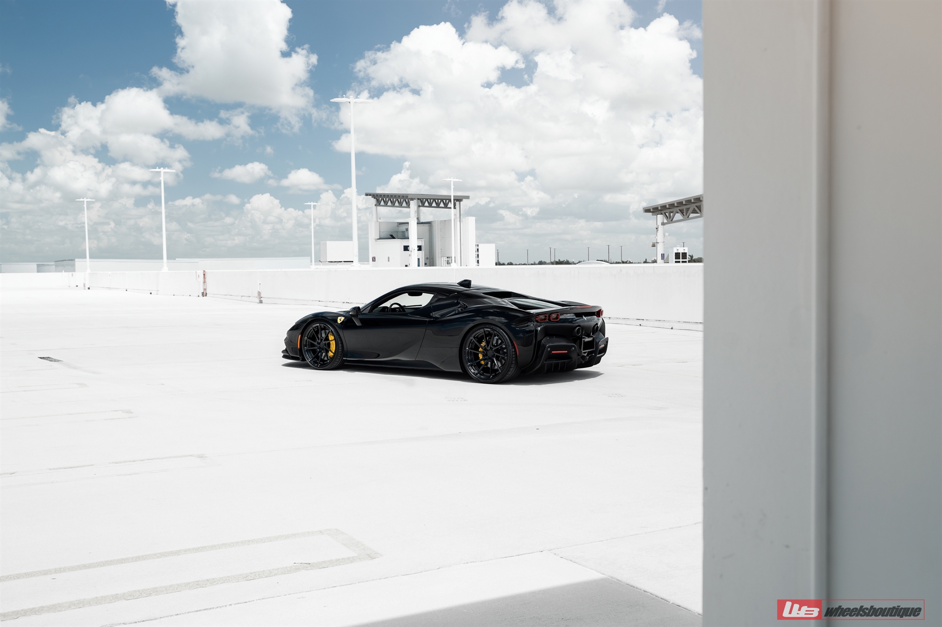 Ferrari SF90 | Nero | on ANRKY AN23 | Gloss Black