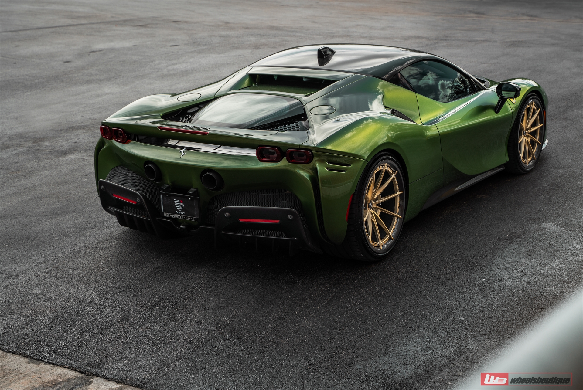 Ferrari SF90 | Python Green | on ANRKY AN38 | Frozen Polished Gold