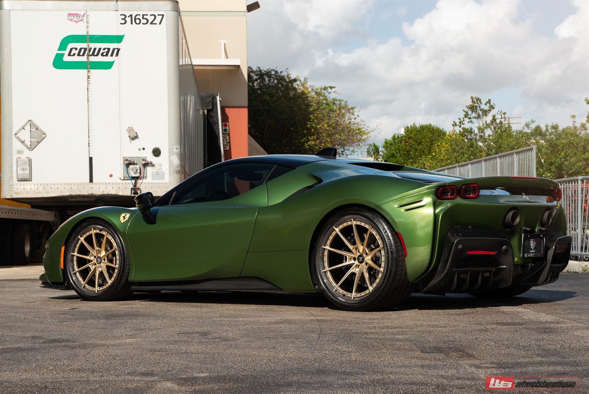 Ferrari SF90 | Python Green | on ANRKY AN38 | Frozen Polished Gold