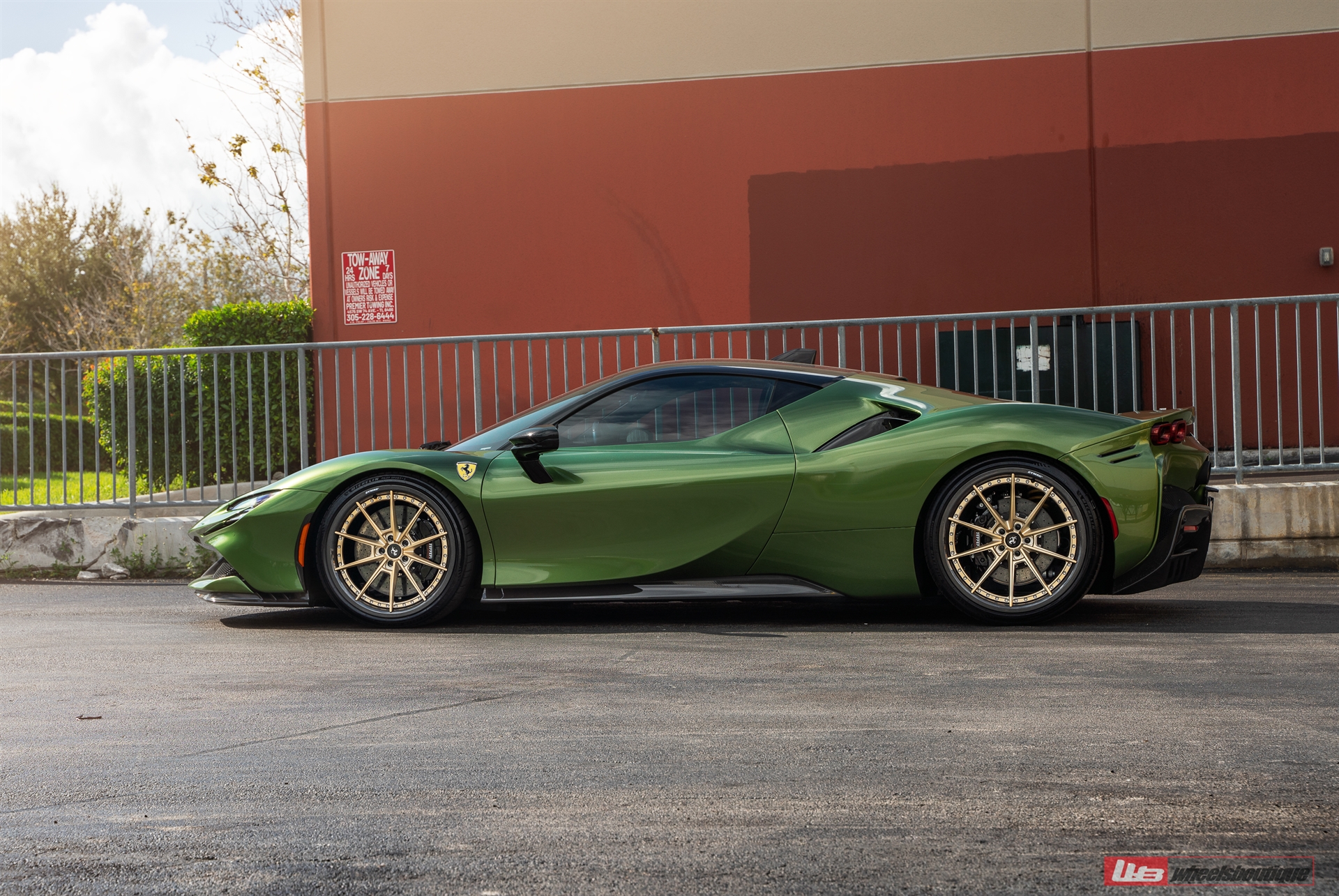 Ferrari SF90 | Python Green | on ANRKY AN38 | Frozen Polished Gold