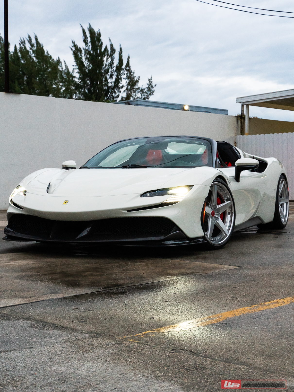 Ferrari SF90 Spider | Bianco Avus | on ANRKY RS5.3 | Brushed Clear