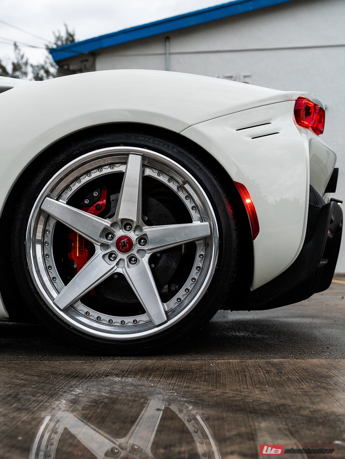 Ferrari SF90 Spider | Bianco Avus | on ANRKY RS5.3 | Brushed Clear