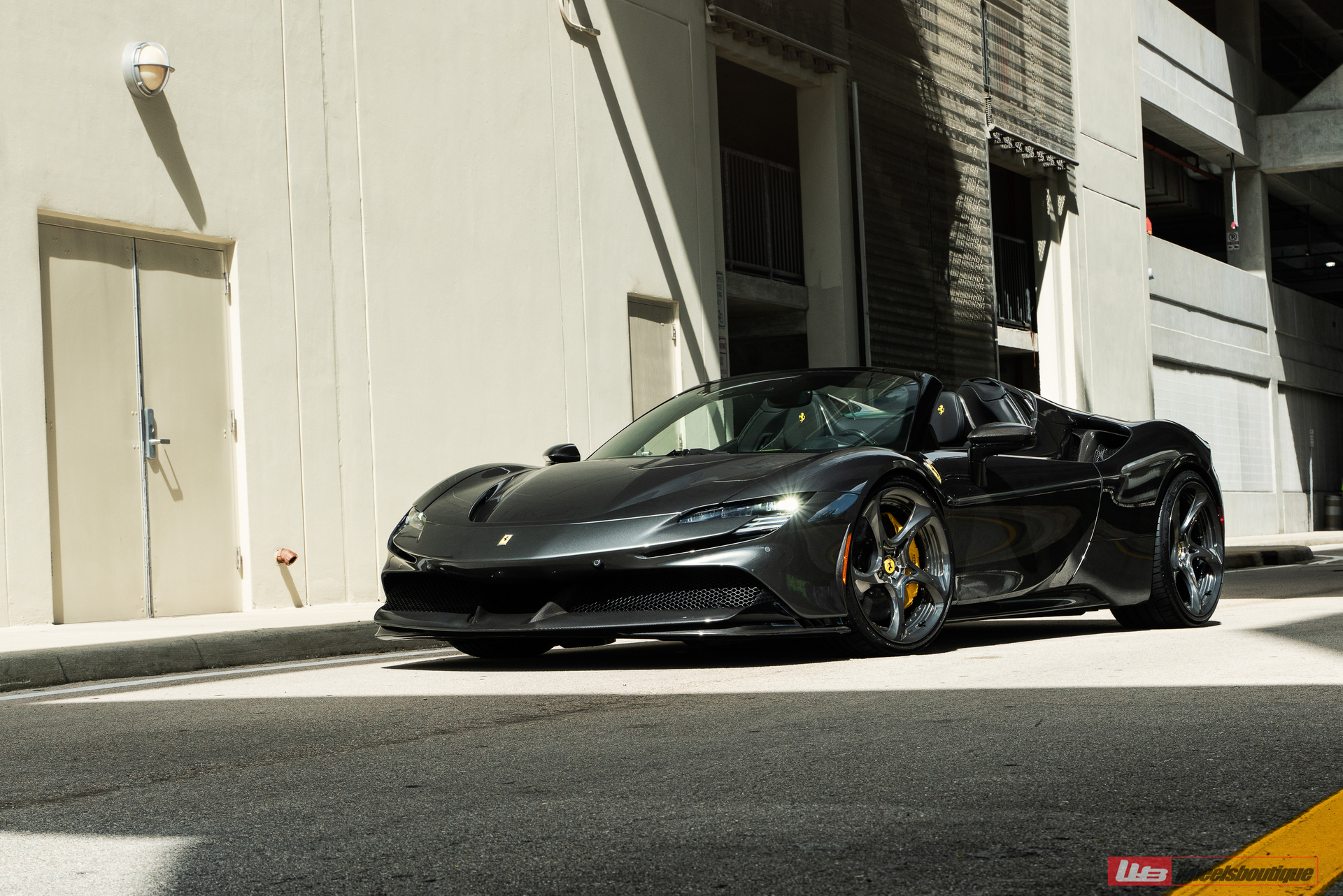 Ferrari SF90 Spider | Grigio Silverstone | on ANRKY XR-205 | Mirror Polished Smoke